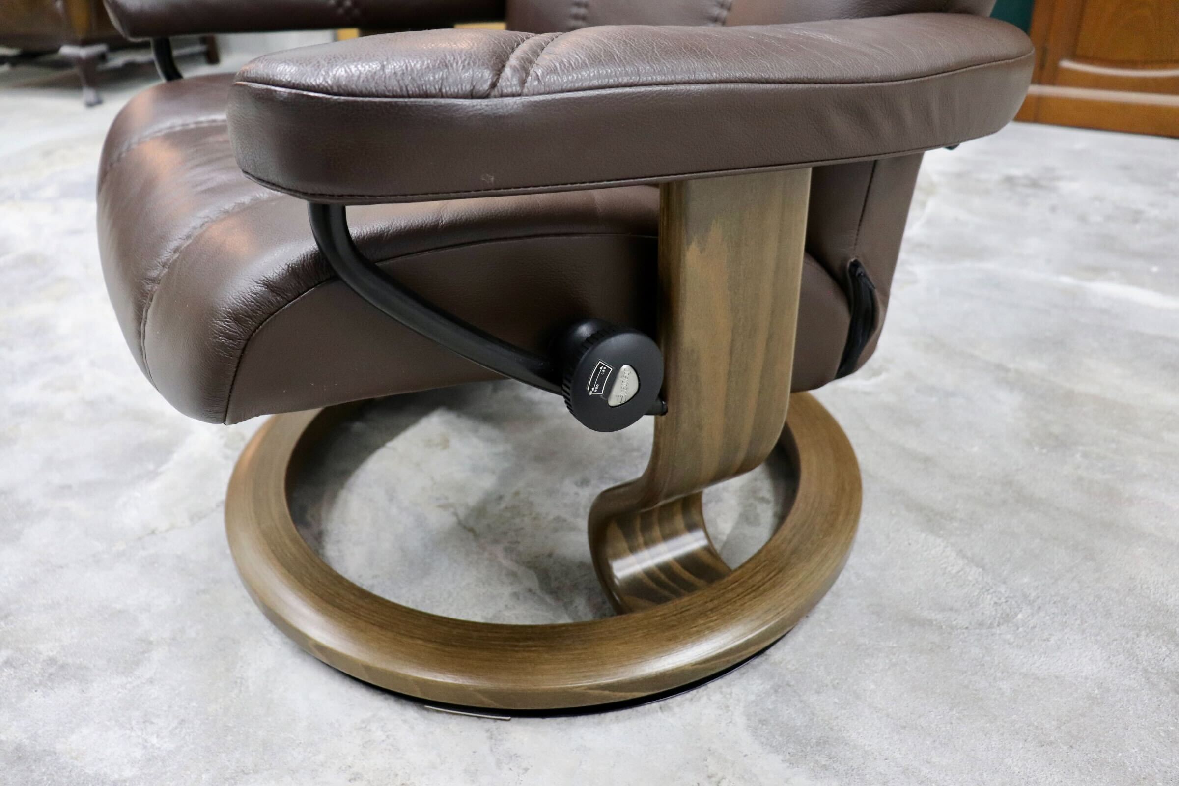 GMHK283○EKORNES / エコーネス コンサル リクライニングチェア パーソナルチェア 北欧 ノルウェー 本革 ブラウン Mサイズ 美品