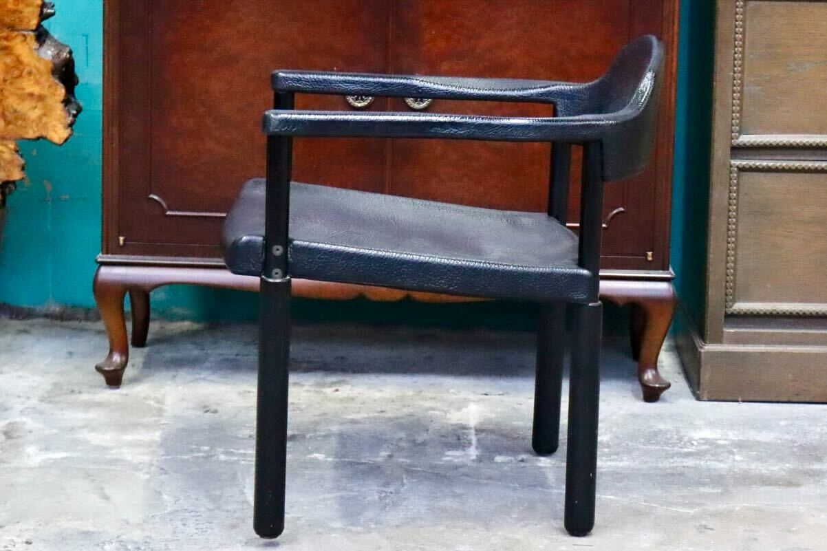 GMIS471J○レオナルド アームチェア ブラック スイス デザイナーズ家具 チェア 椅子 INTER-DECOR取扱い 検)Cassina Strassle Collection