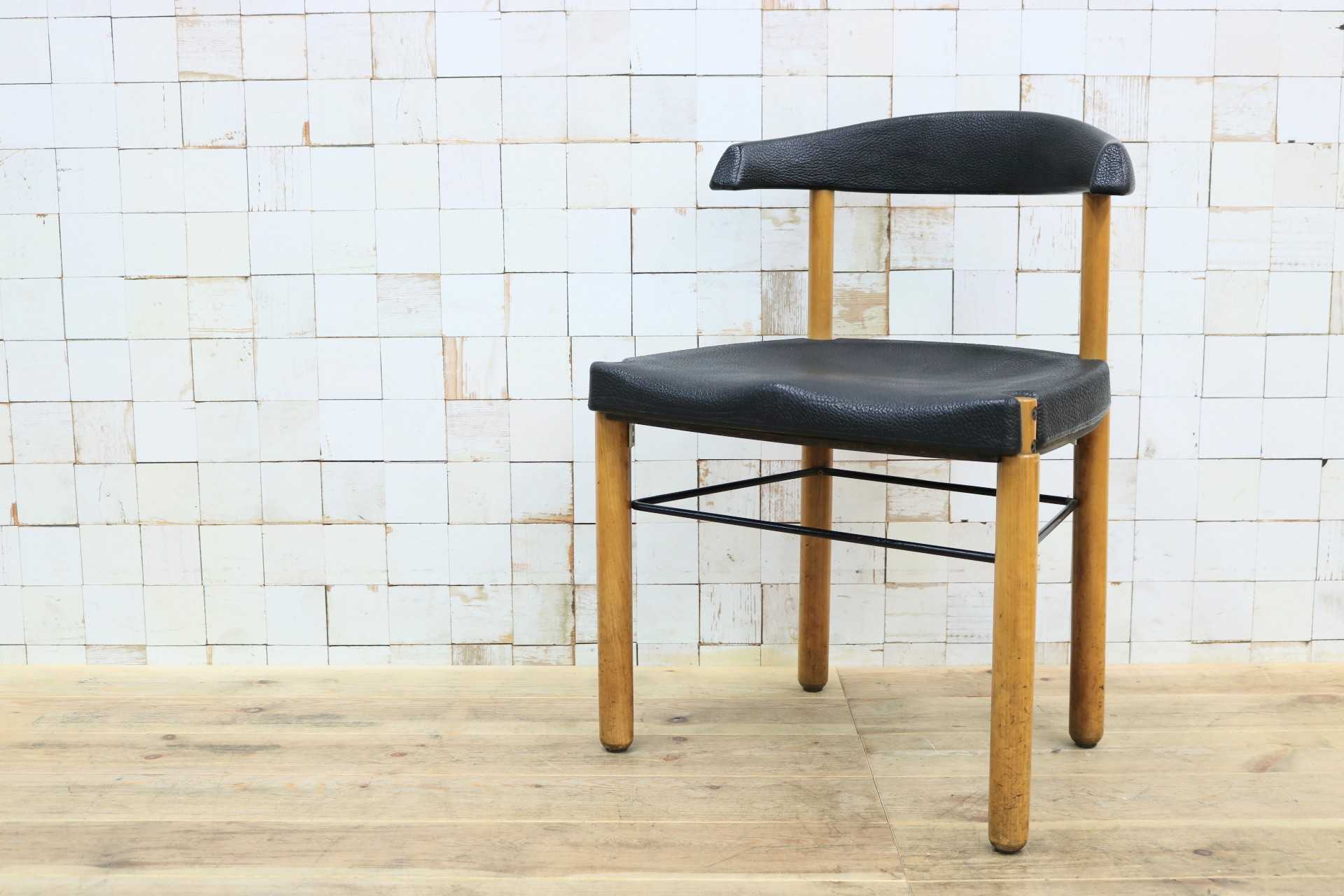 GMIN7M〇Cassina / カッシーナ レオナルドチェア ダイニングチェア Strassle collection社 スイス 椅子 ブラック 北欧スタイル モダン