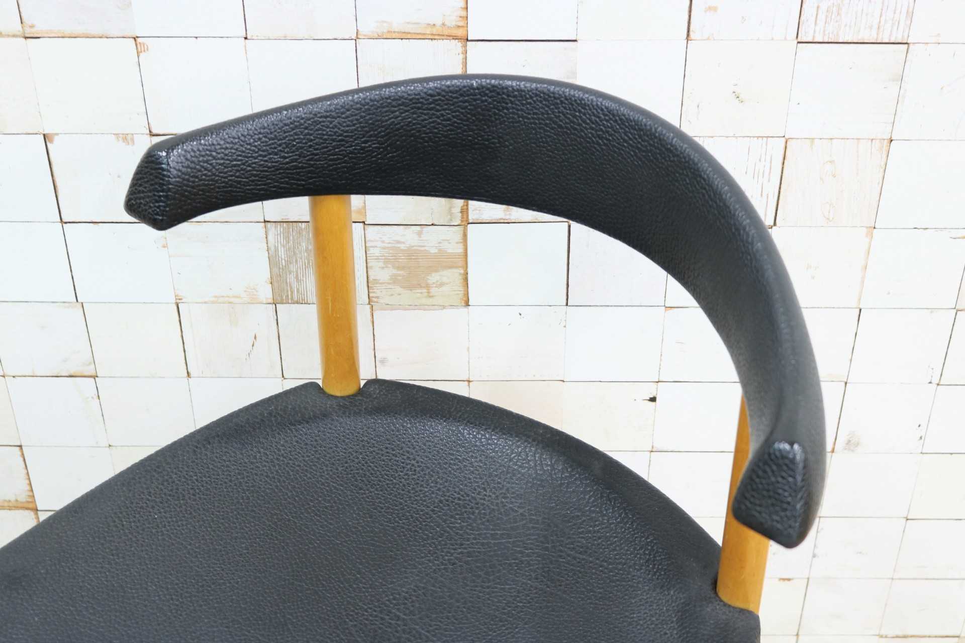 GMIN7M〇Cassina / カッシーナ レオナルドチェア ダイニングチェア Strassle collection社 スイス 椅子 ブラック 北欧スタイル モダン