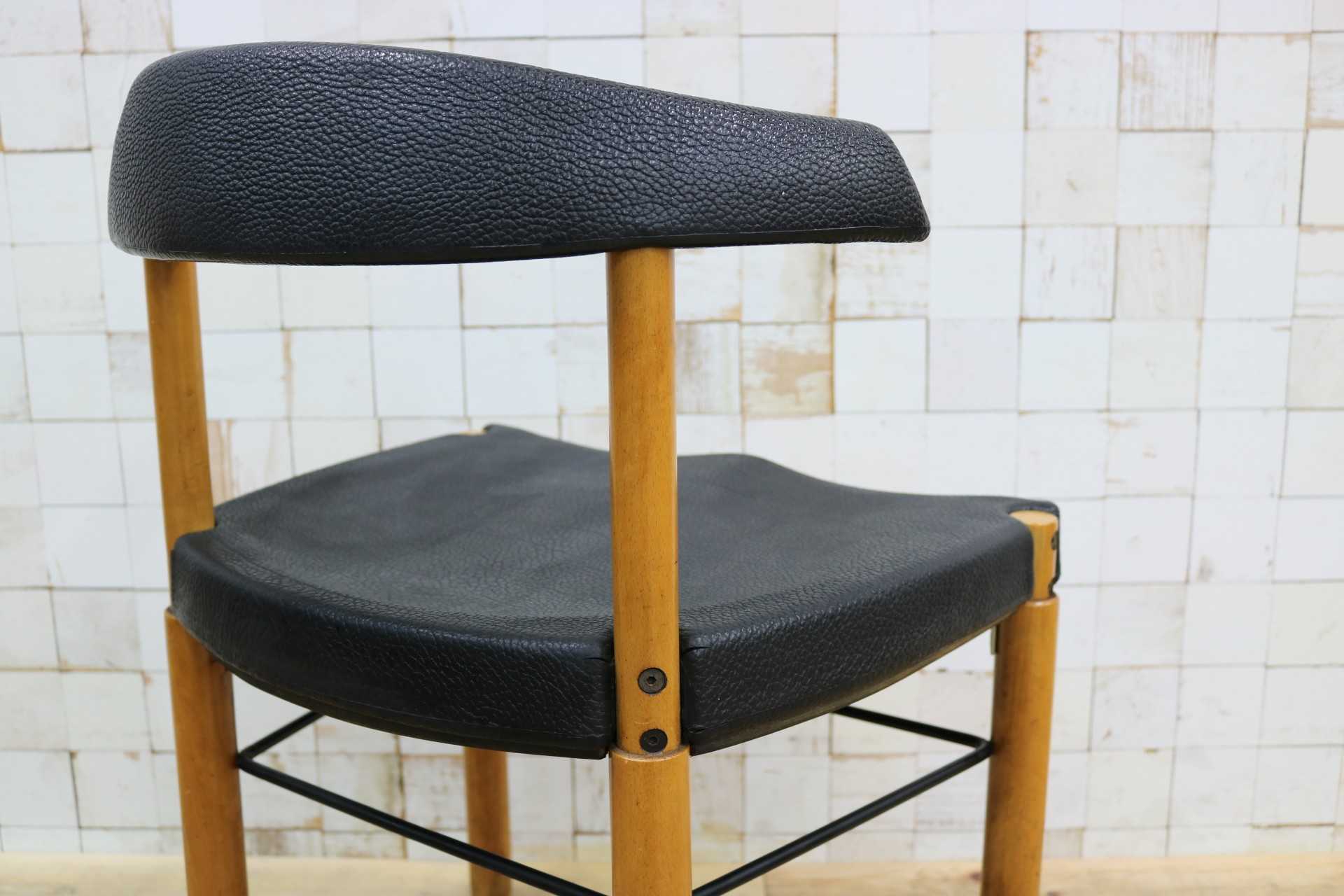 GMIN7M〇Cassina / カッシーナ レオナルドチェア ダイニングチェア Strassle collection社 スイス 椅子 ブラック 北欧スタイル モダン