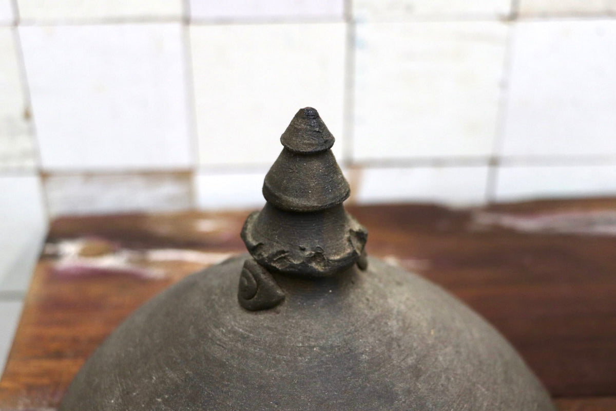 GMJK257I◯蓋付き 陶器製 壺 古陶器 焼締風 茶褐色 飾り壺 骨董 在名 古美術