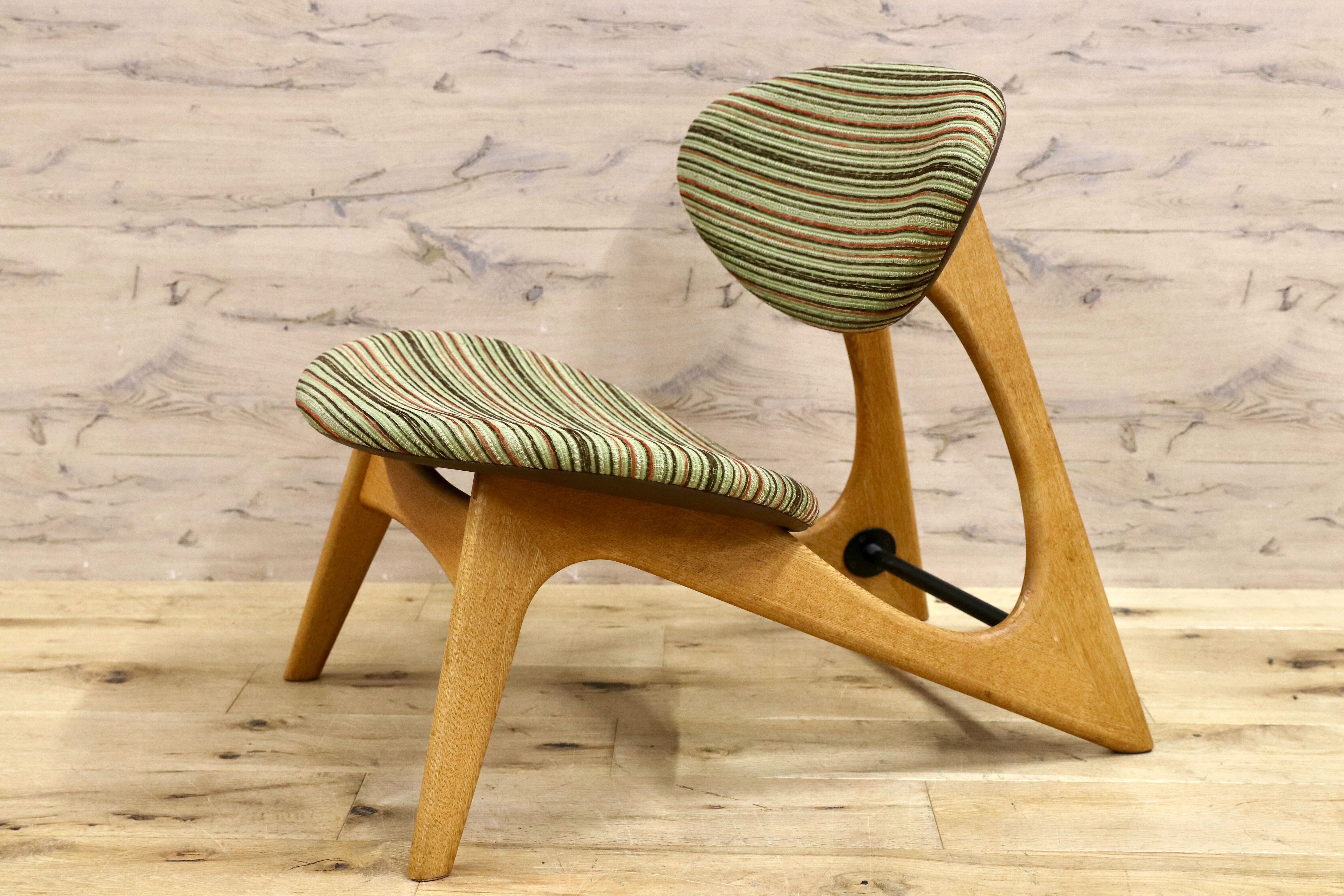 GMHK466○wedge / ウェッジ ロースツール 低座椅子 オーク材 北欧スタイル 椅子 チェア 検)天童木工 モリシゲ カリモク マルニ