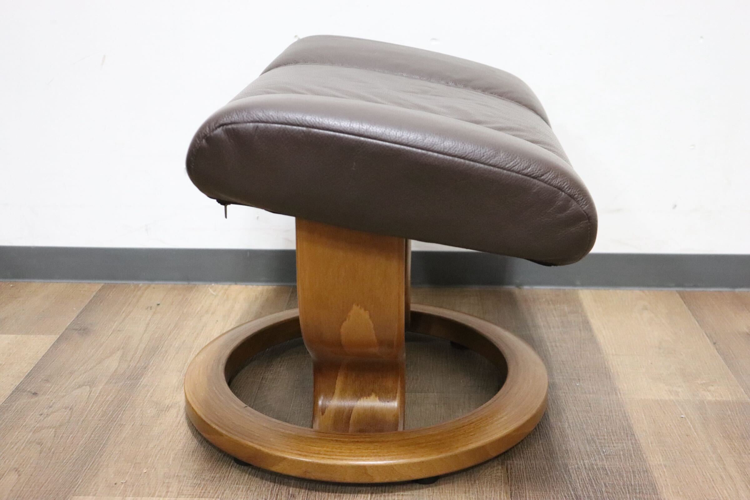 GMHK203○EKORNES / エコーネス オットマン フットスツール 腰掛け 足置き 本革 ブラウン 北欧 ノルウェー
