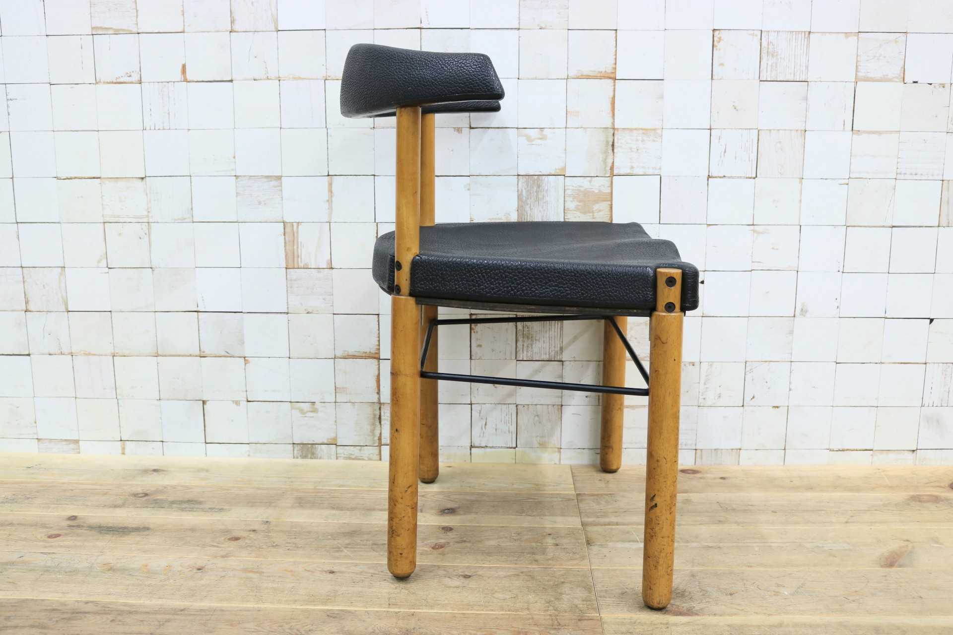 GMIN7N〇Cassina / カッシーナ レオナルドチェア ダイニングチェア Strassle collection社 スイス 椅子 ブラック 北欧スタイル モダン