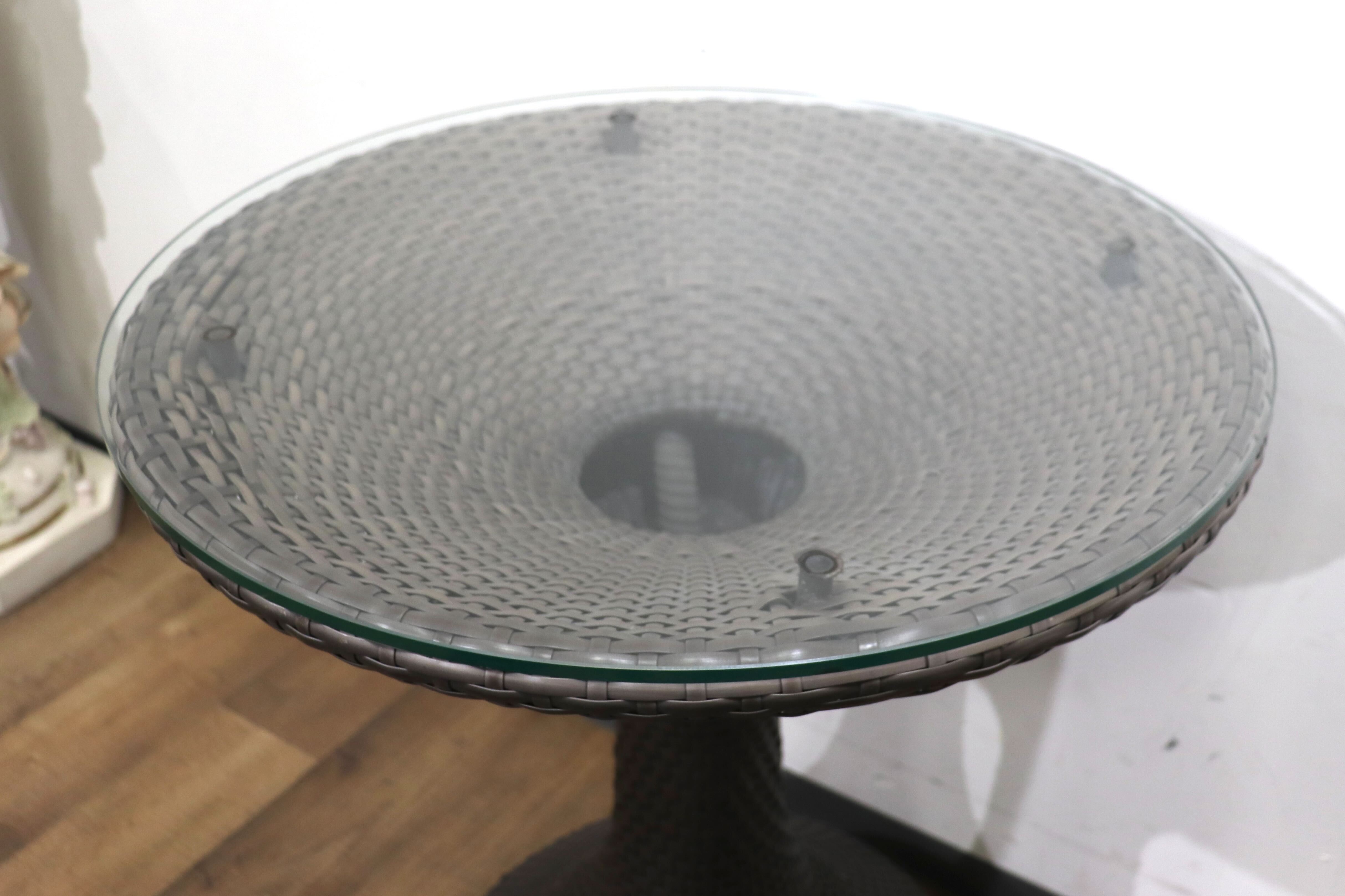 GMHN287A○emu / エミュー ニロテーブル ガラステーブル カフェテーブル ファイバーラタン リゾート ガーデン イタリア 廃番 定価約7.4万