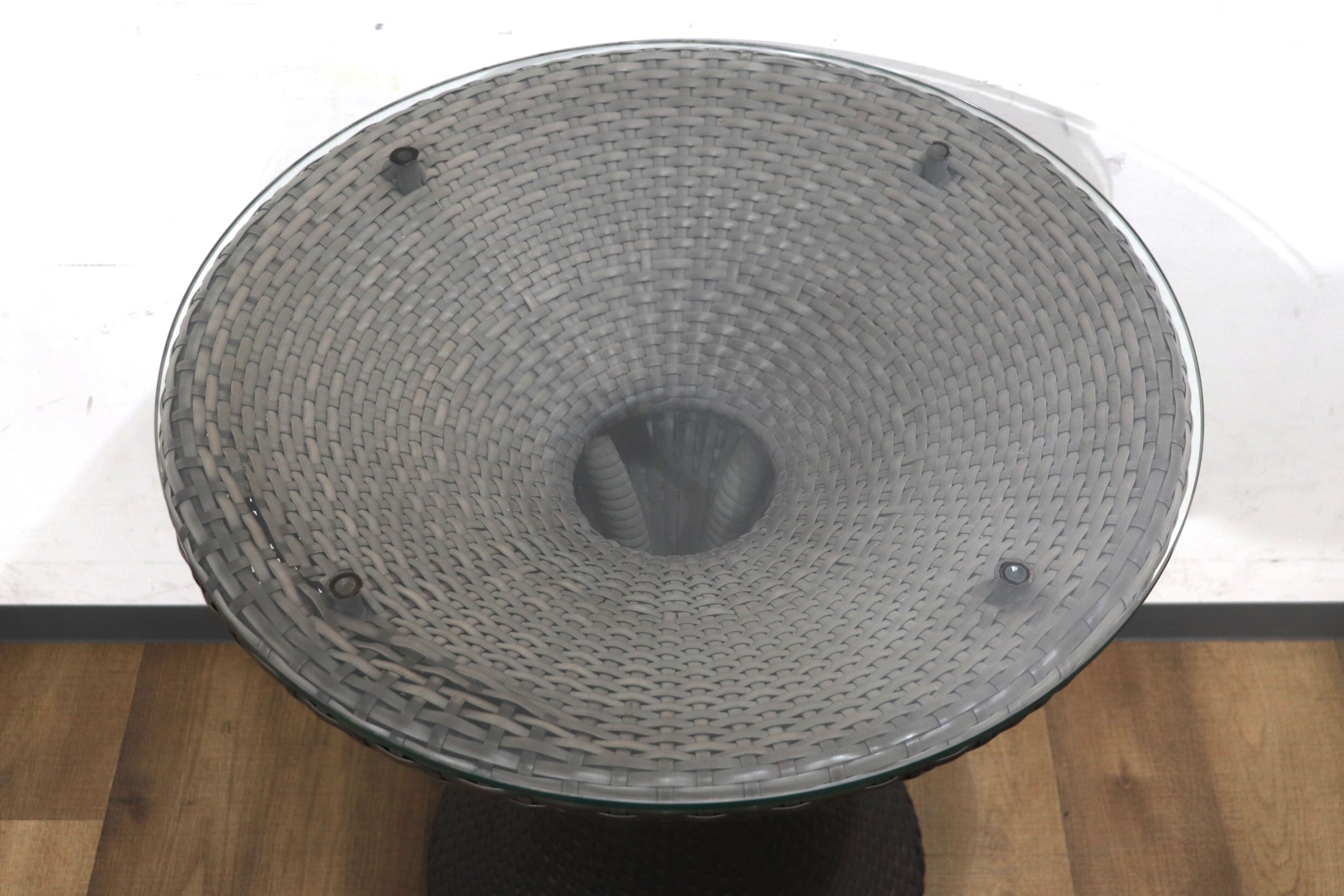 GMHN287A○emu / エミュー ニロテーブル ガラステーブル カフェテーブル ファイバーラタン リゾート ガーデン イタリア 廃番 定価約7.4万