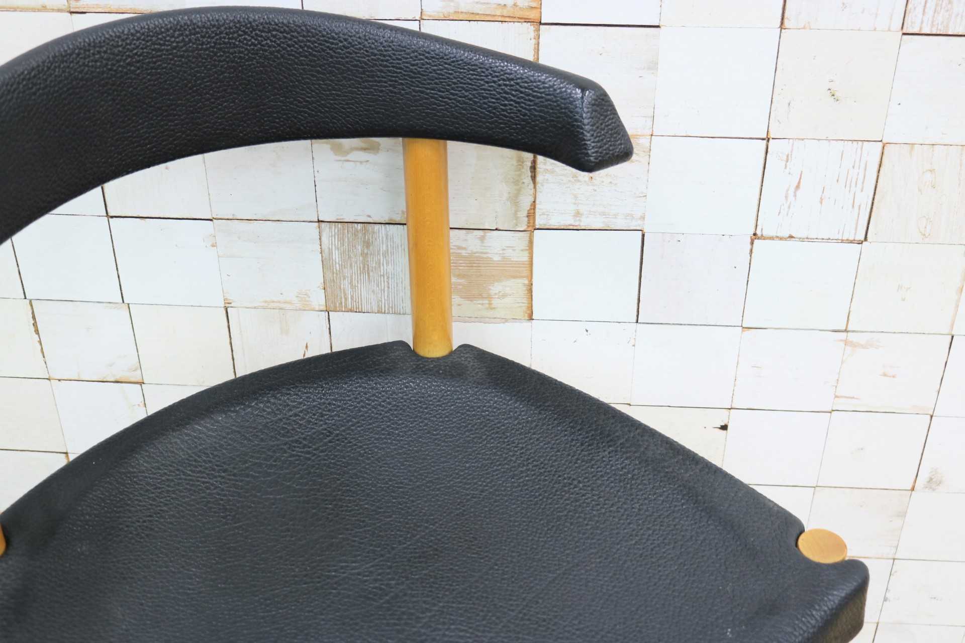 GMIN7Q〇Cassina / カッシーナ レオナルドチェア ダイニングチェア Strassle collection社 スイス 椅子 ブラック 北欧スタイル モダン