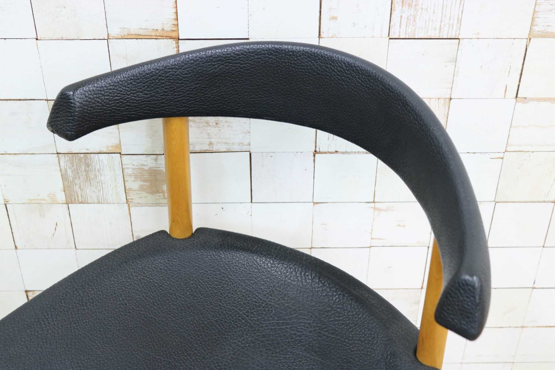 GMIN7R〇Cassina / カッシーナ レオナルドチェア ダイニングチェア Strassle collection社 スイス 椅子 ブラック 北欧スタイル モダン