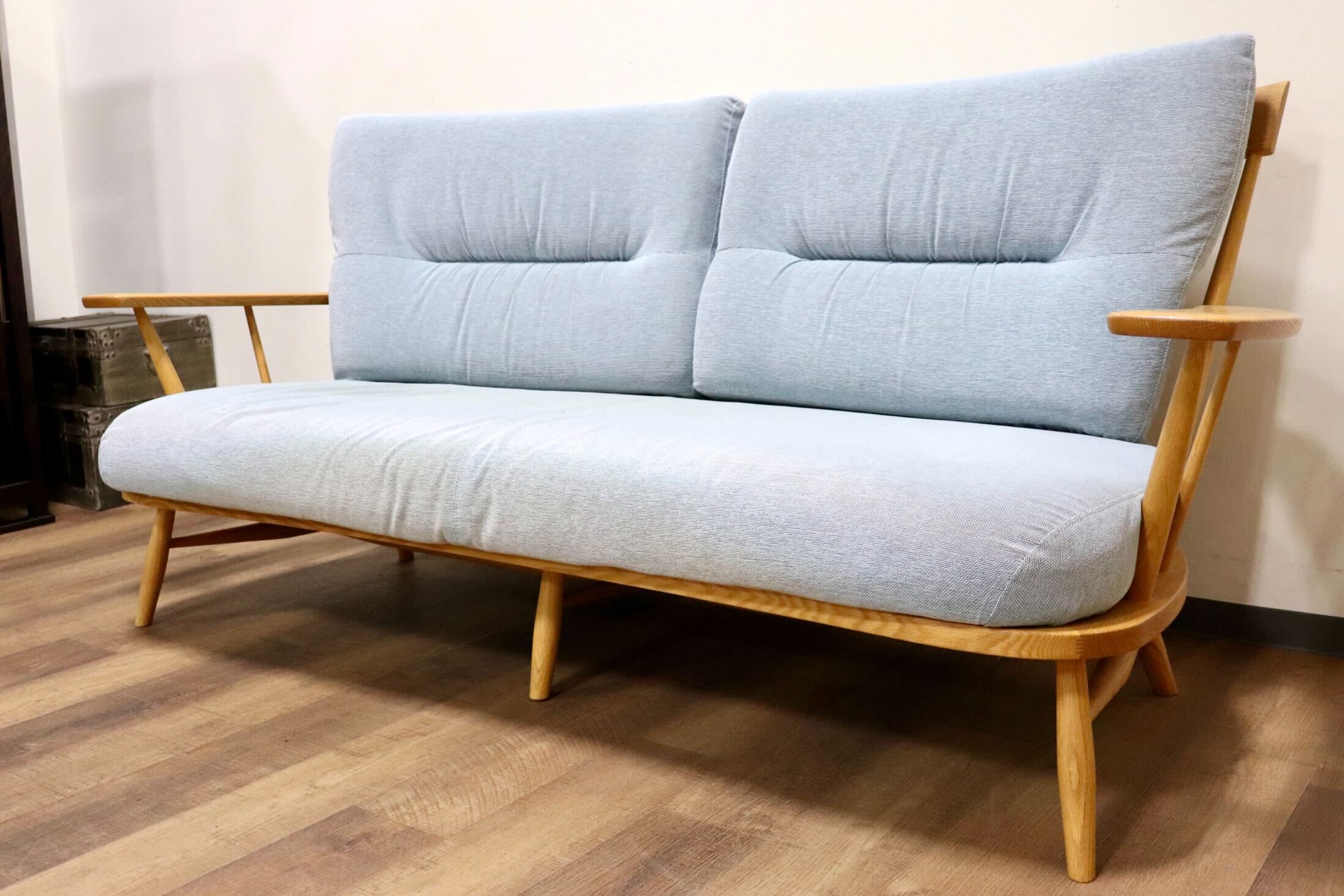 GMHK204○柏木工 / KASHIWA MORI 杜 2.5人掛けソファ ラブソファ オーク材 無垢 ファブリック IDC大塚家具 飛騨家具 北欧スタイル 約27万