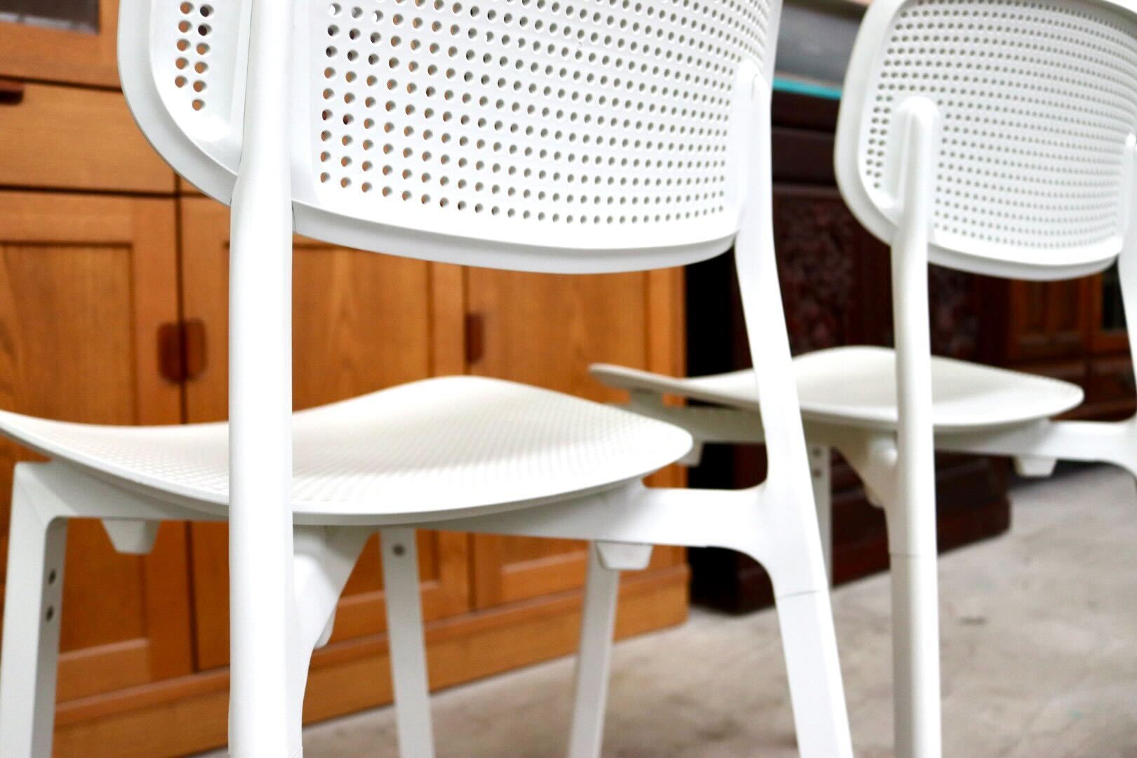 GMIS275F○KRISTALIA / クリスタリア COLANDER ダイニングチェア 椅子 2脚セット スタッキング モダン イタリア 白 展示品 定価約10万