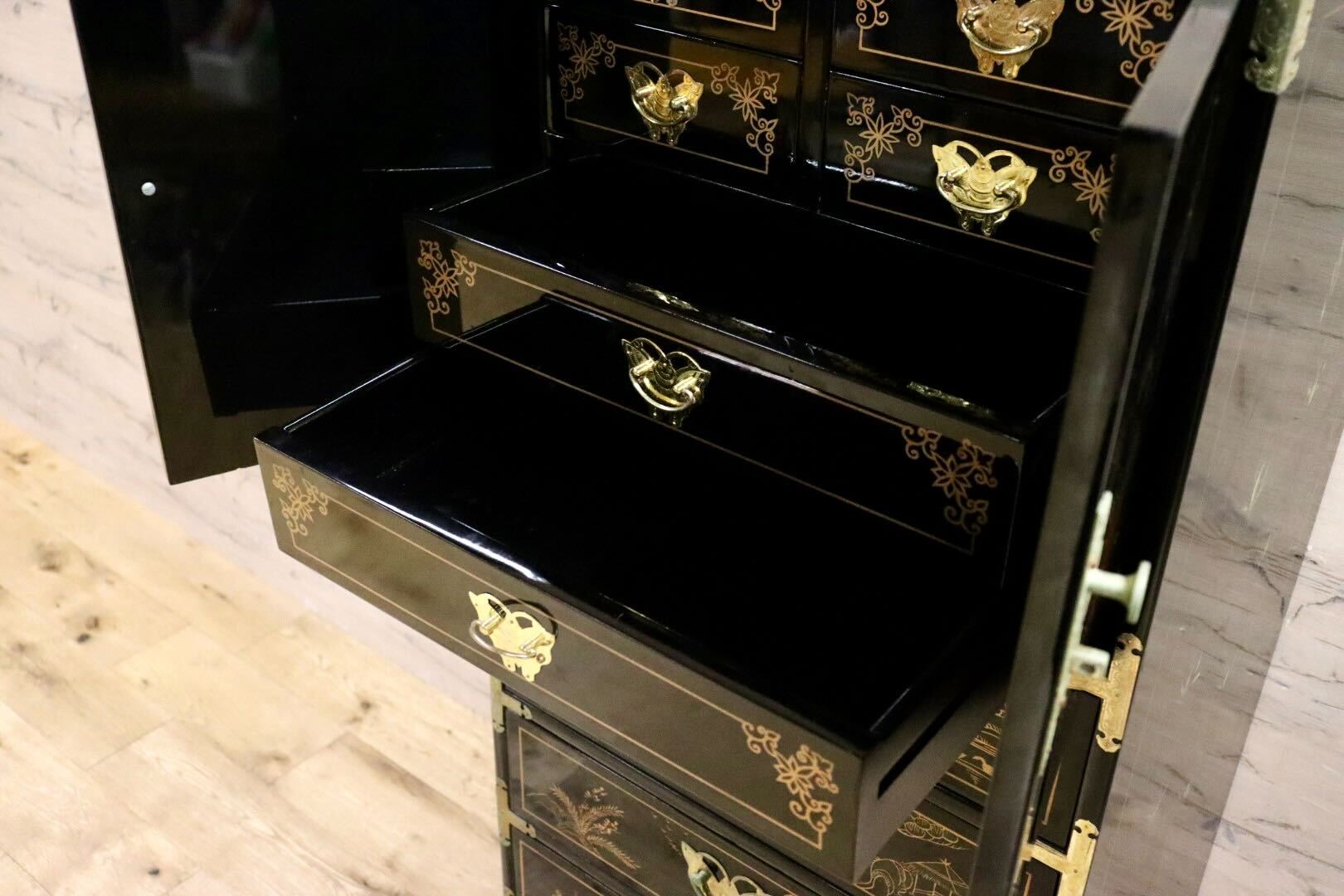 GMIH192○中国家具 李朝家具 チェスト 花鳥図 小箪笥 アジアン シノワズリ アンティーク 黒漆 飾り棚