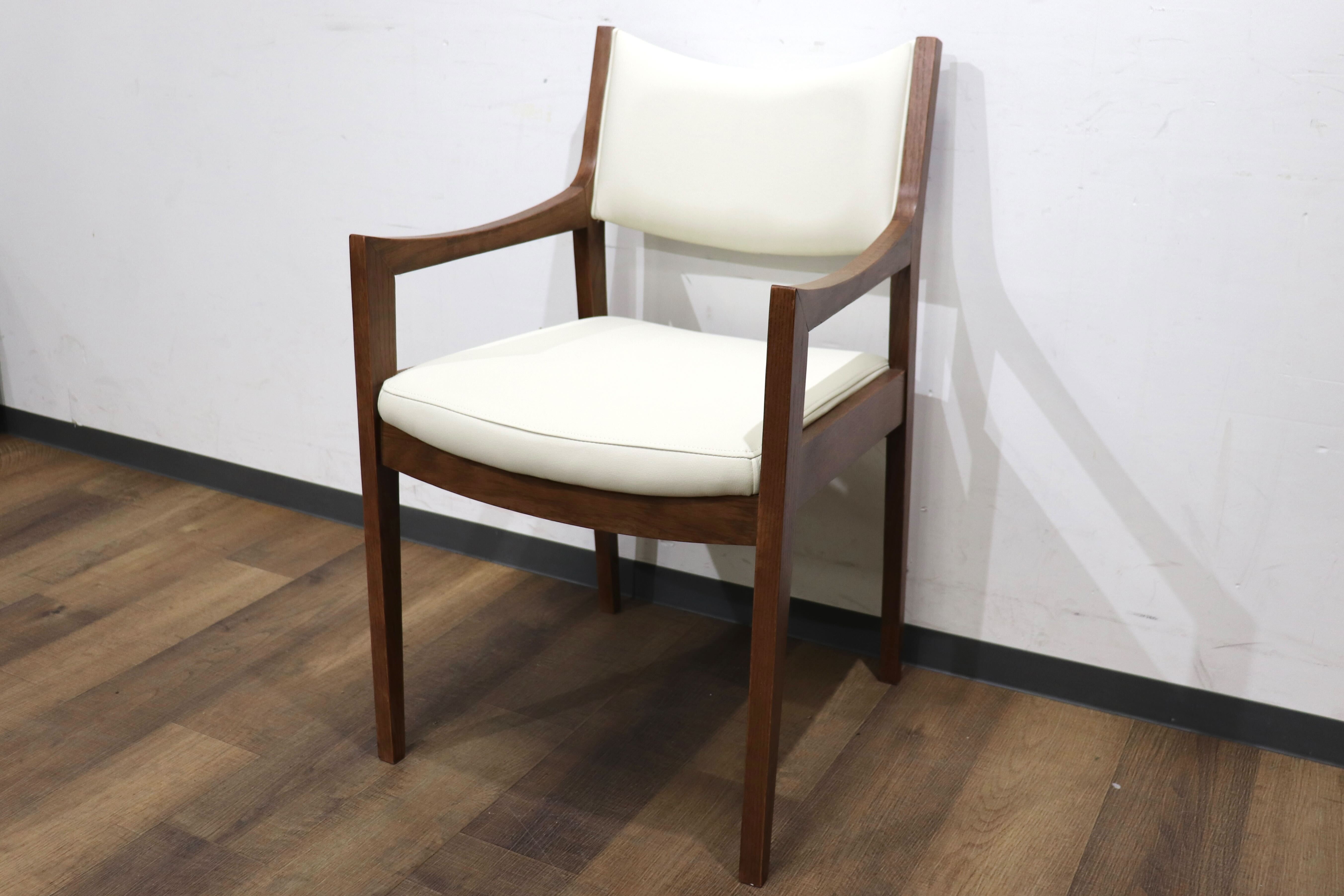 GMHN283A○MARGINAL / マージナル Chess MCH-200 ダイニングチェア アームチェア 椅子 チェア ホワイト シンプル 合皮 北欧スタイル 在庫品