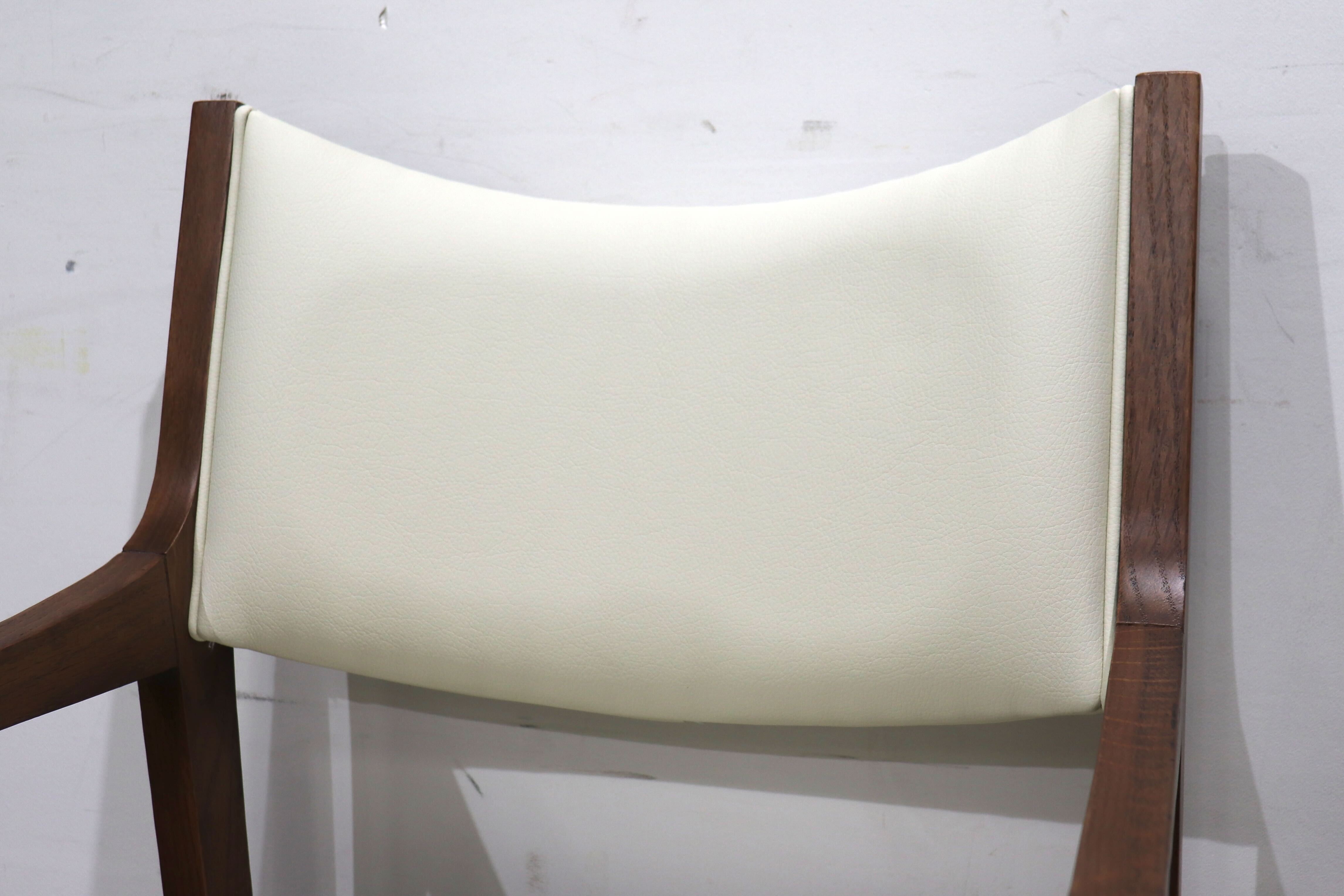 GMHN283A○MARGINAL / マージナル Chess MCH-200 ダイニングチェア アームチェア 椅子 チェア ホワイト シンプル 合皮 北欧スタイル 在庫品