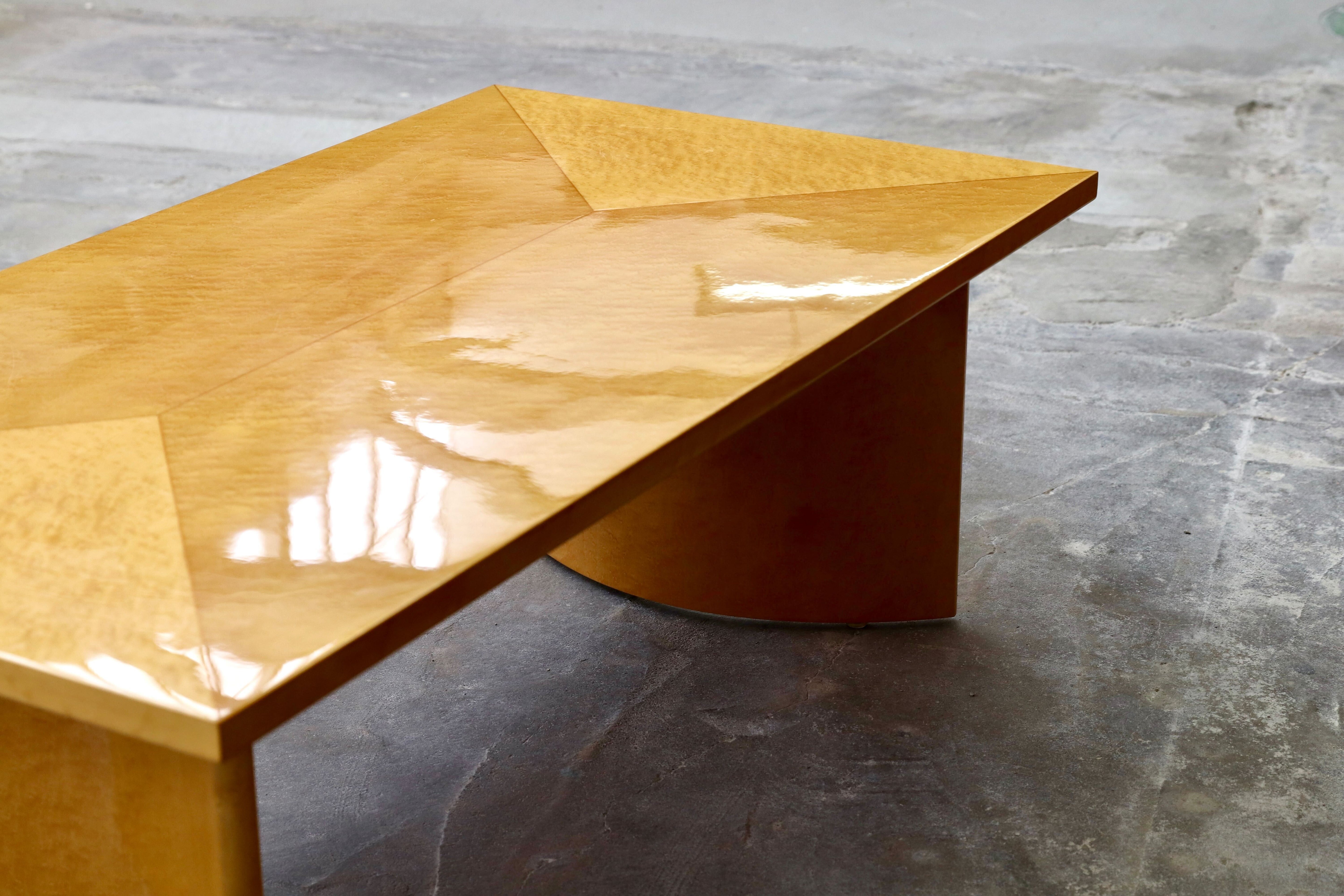 GMIK76○IDC大塚家具 スプレンダー センターテーブル リビングテーブル バーズアイメープル クラシック エレガント 応接机