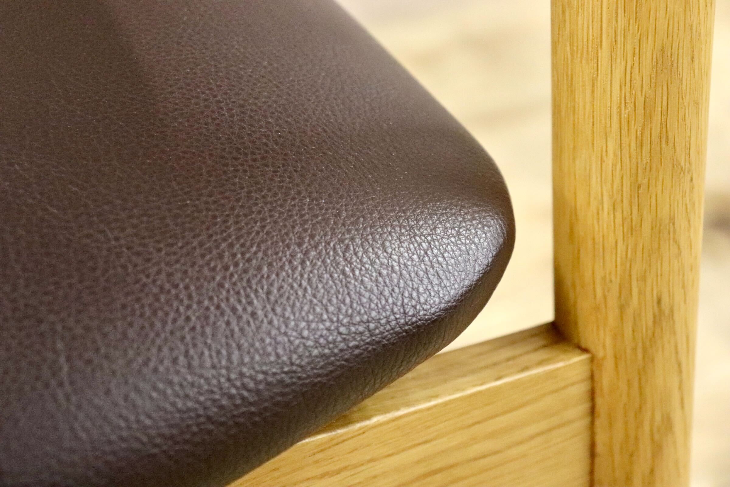 GMGH15A○北欧スタイル ラウンジチェア アームチェア ダイニングチェア イージーチェア 椅子 合皮 オーク材 デザイナーズ 家具