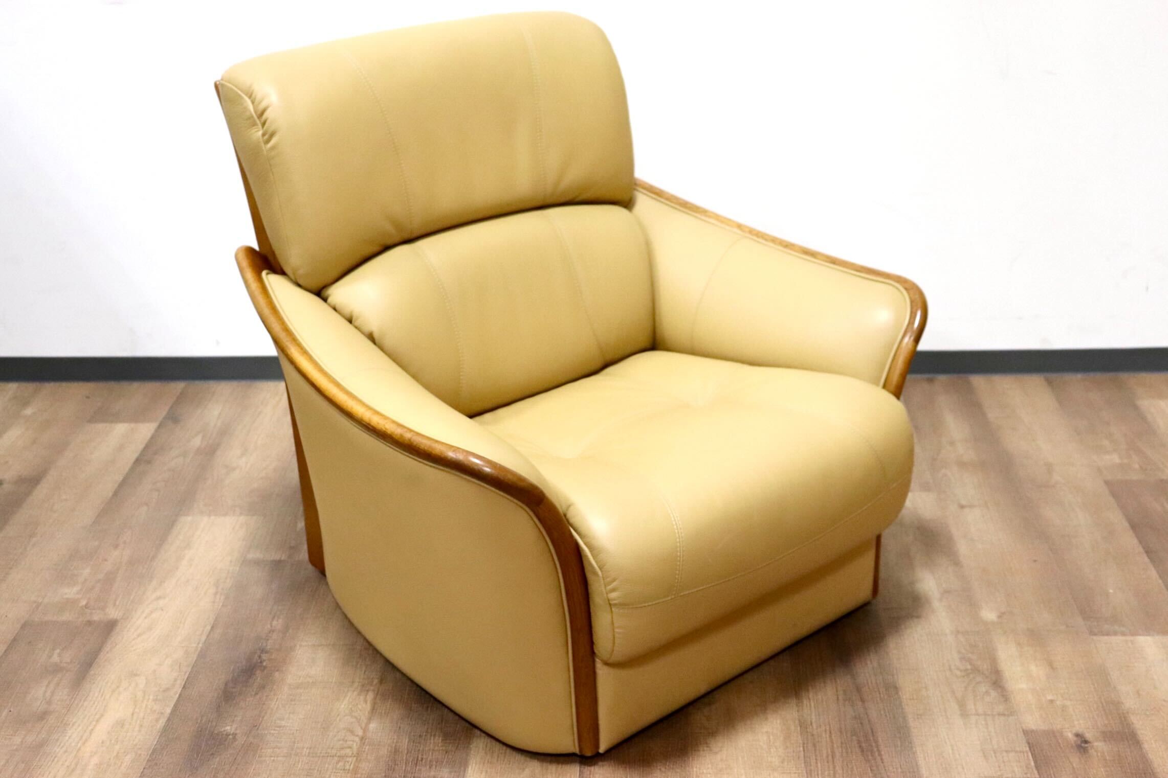 GMGH325○浜本工芸 / HAMAMOTO のぞみ 1人掛けソファ シングルソファ アームソファ 椅子 本革 芥子色 楢材 モダン 国産家具 定価約14万