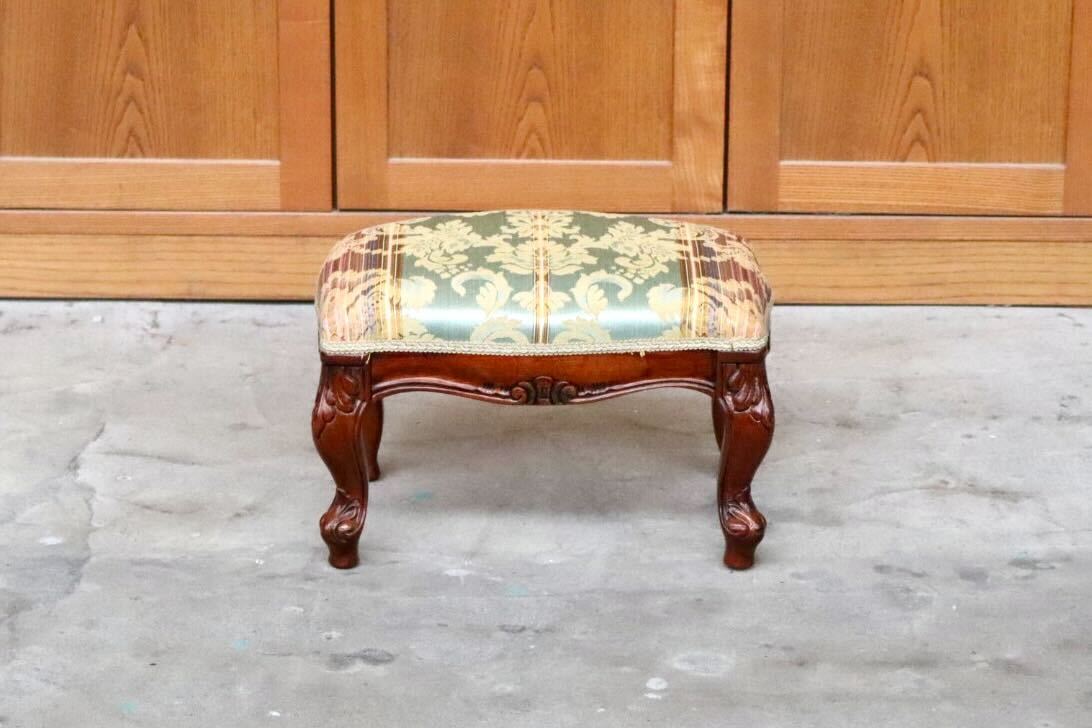 GMIH394B○スツール チェア 椅子 足置き フットスツール オットマン 腰掛け 猫脚 木製 ファブリック イタリア製 クラシック ロココ