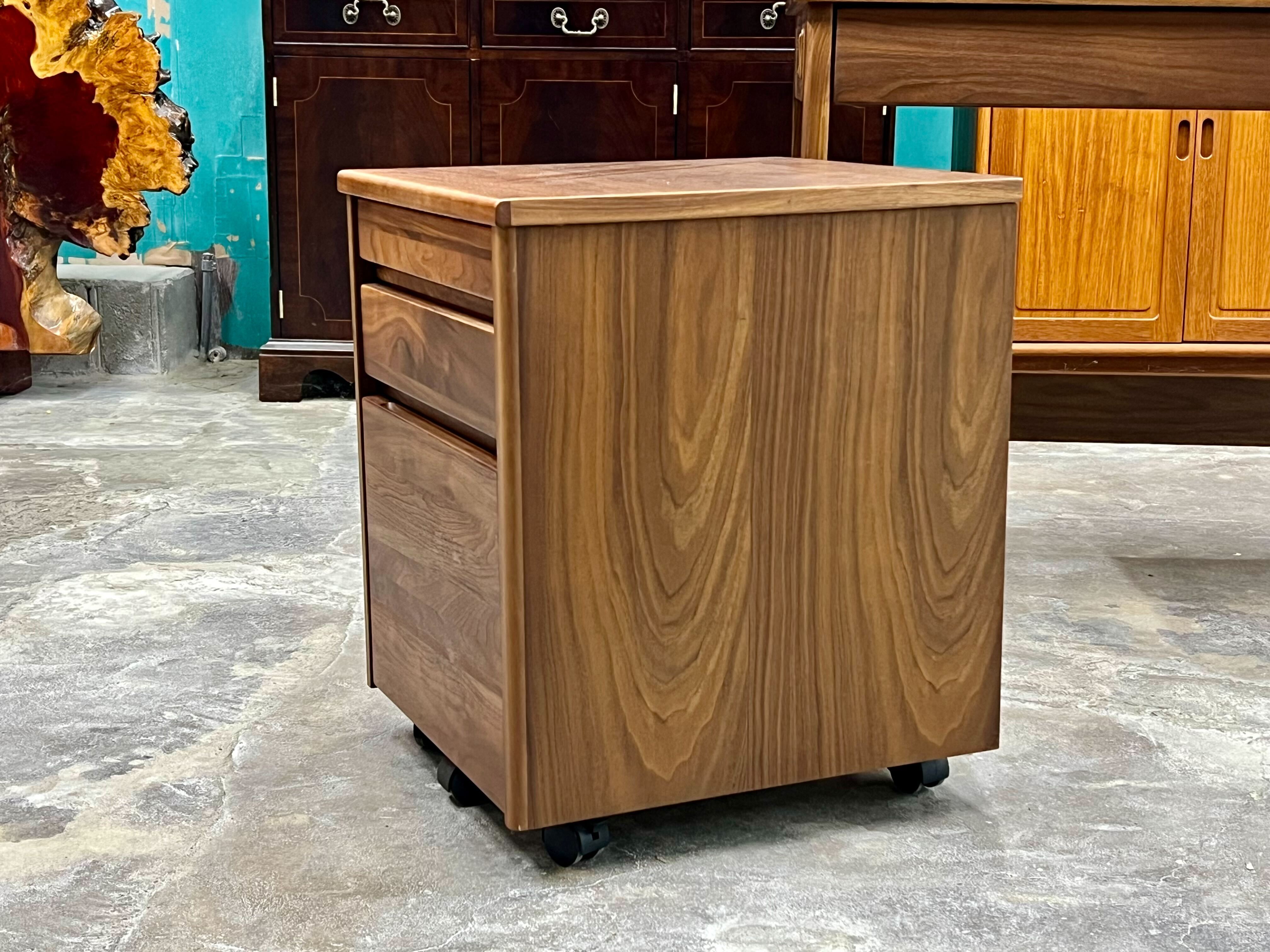 GMIH225A○起立木工 / KIRITSU FURNITURE ウォールナット デスク&ワゴン 学習机 勉強机 北欧モダン