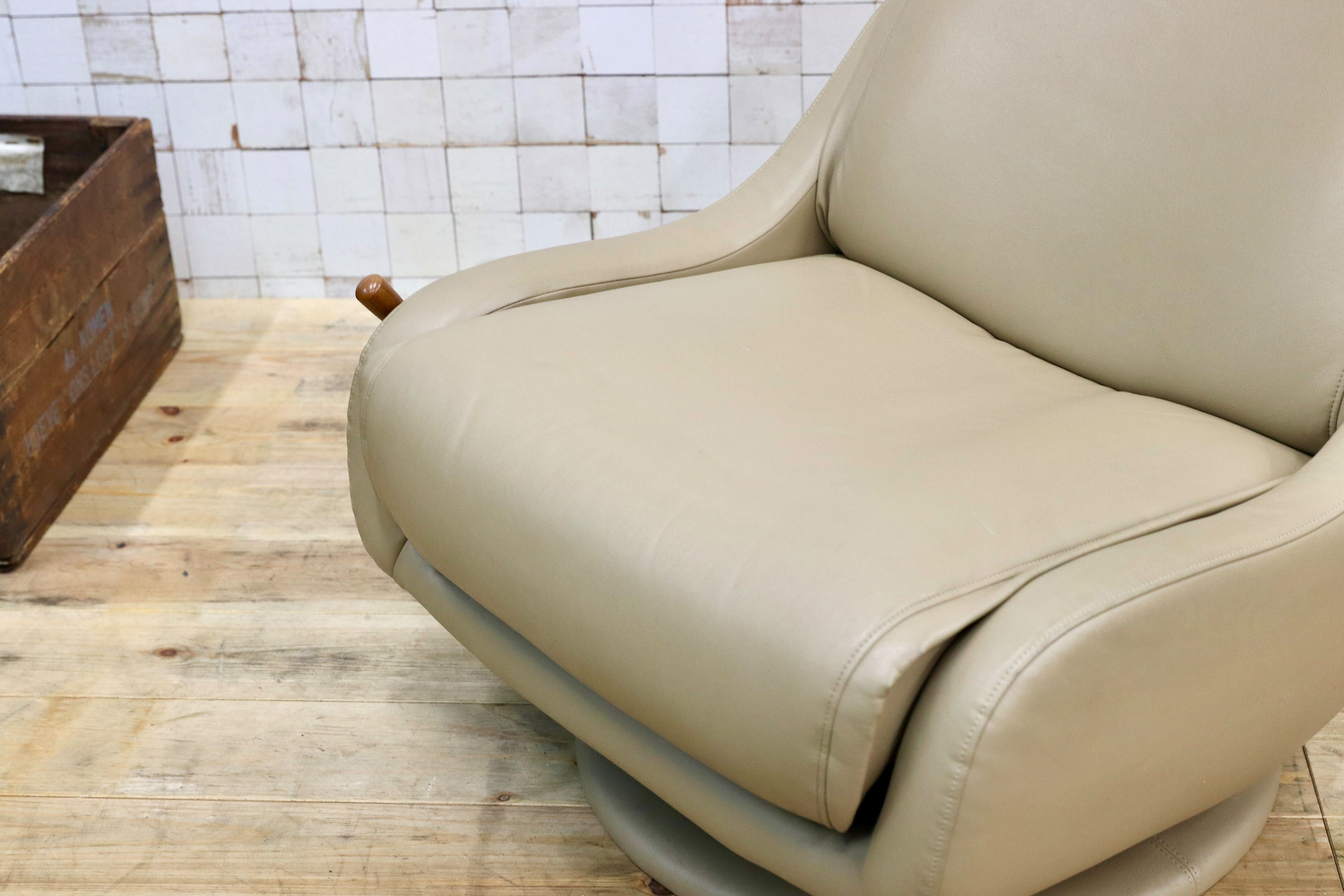 GMEH2N○karimoku / カリモク リクライニングチェア パーソナルチェア 1人掛け シングルソファ 回転椅子 ソフトレザー 合皮