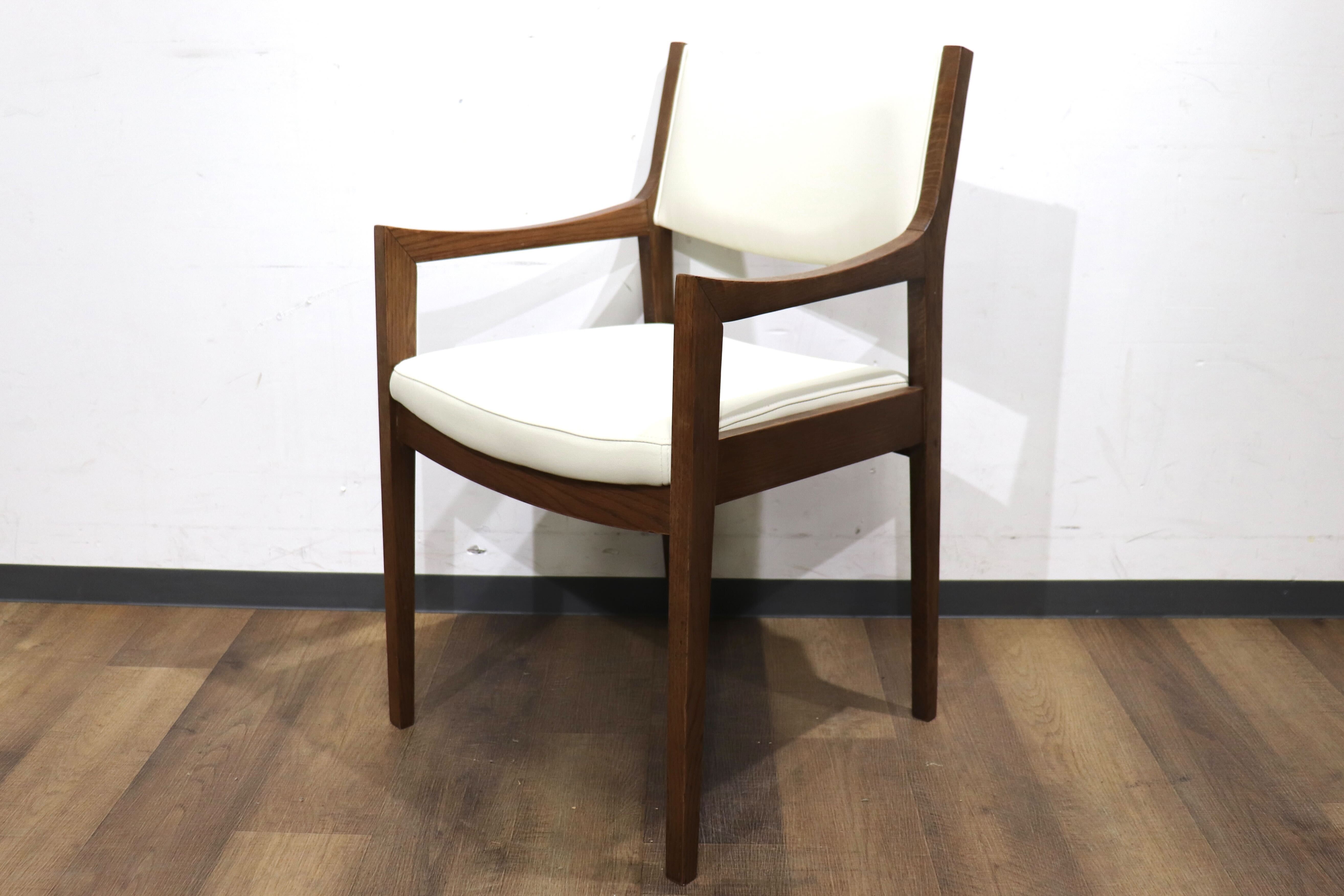 GMHN283B○MARGINAL / マージナル Chess MCH-200 ダイニングチェア アームチェア 椅子 チェア ホワイト シンプル 合皮 北欧スタイル 在庫品