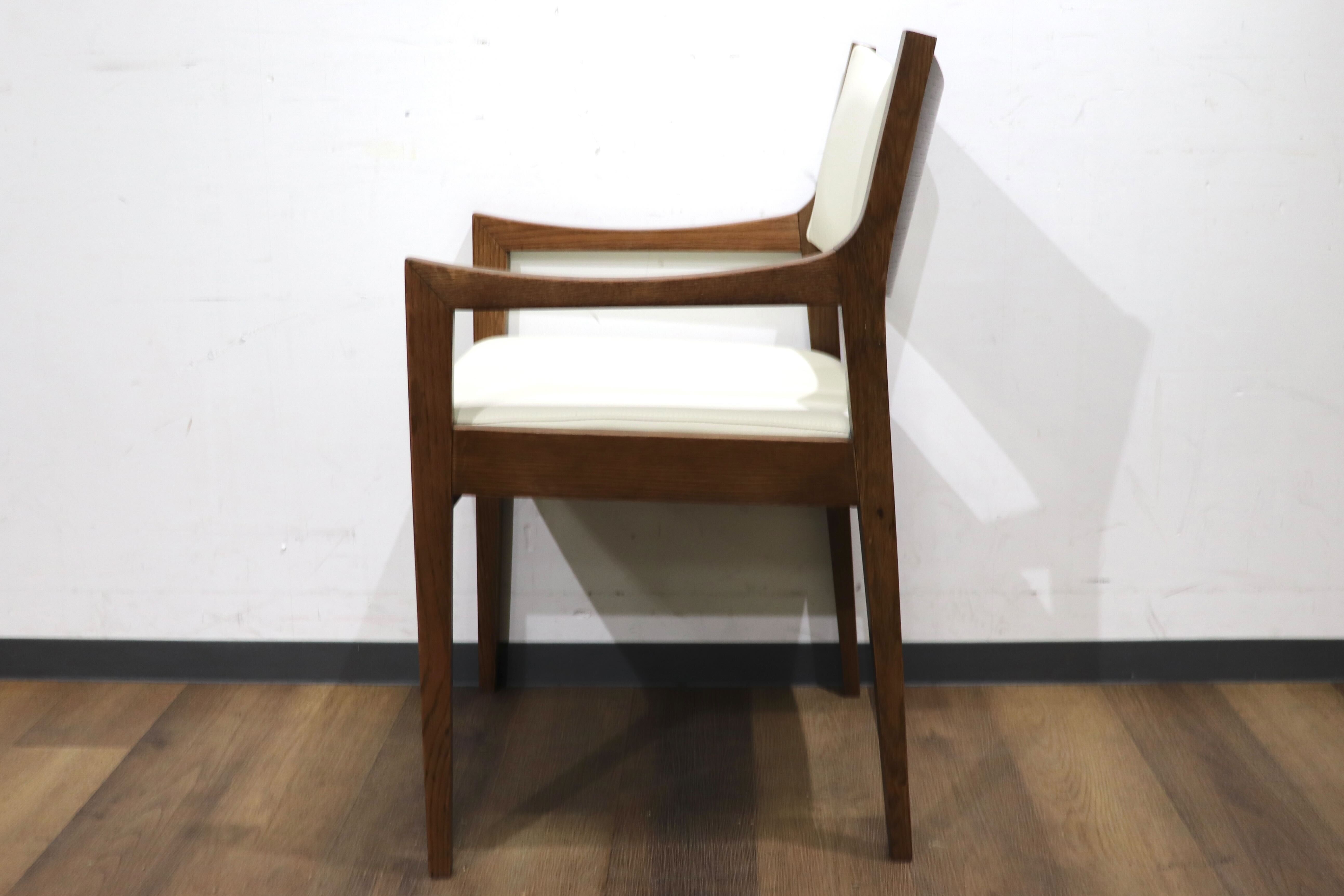 GMHN283B○MARGINAL / マージナル Chess MCH-200 ダイニングチェア アームチェア 椅子 チェア ホワイト シンプル 合皮 北欧スタイル 在庫品