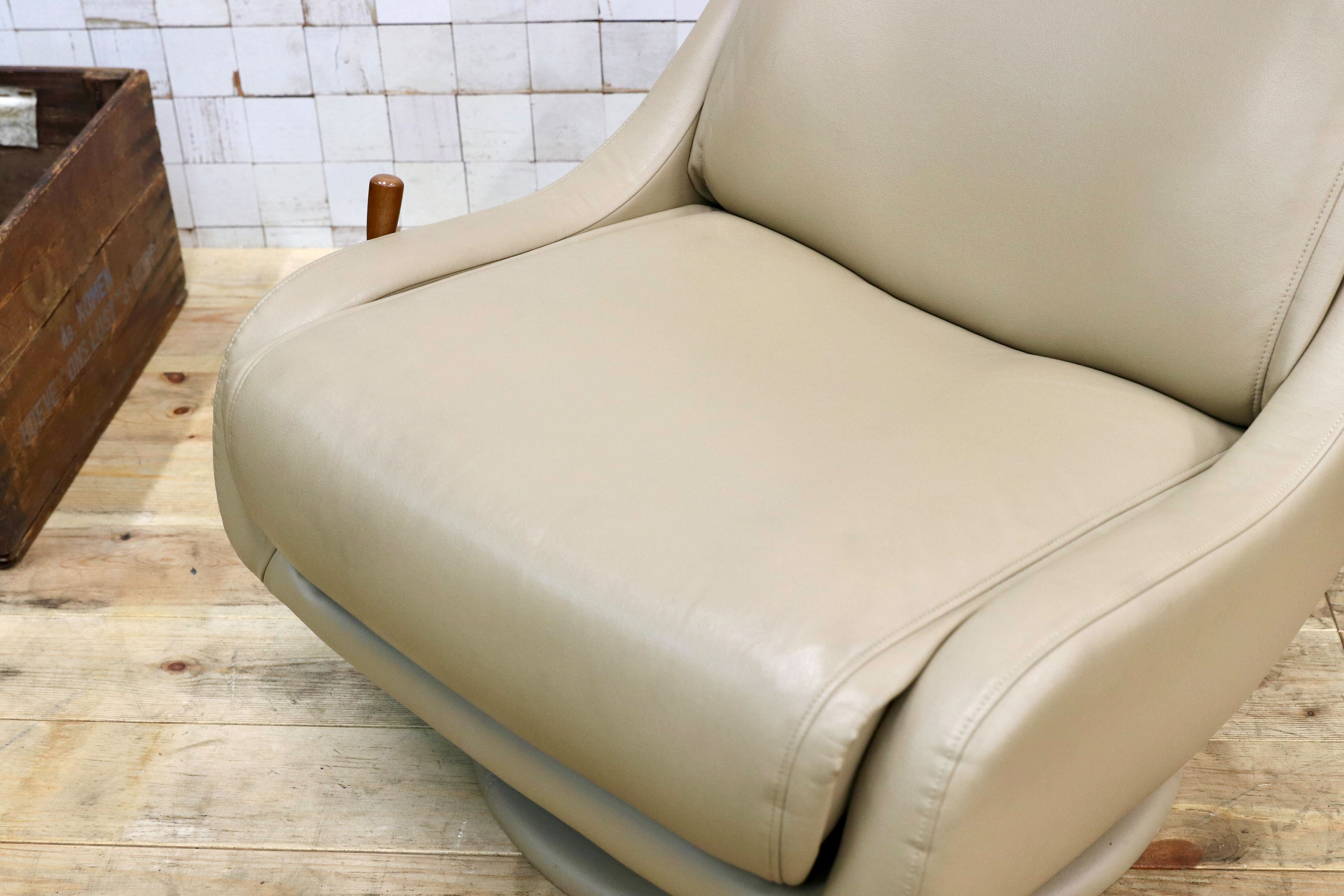 GMEH2P○karimoku / カリモク リクライニングチェア パーソナルチェア 1人掛け シングルソファ 回転椅子 ソフトレザー 合皮