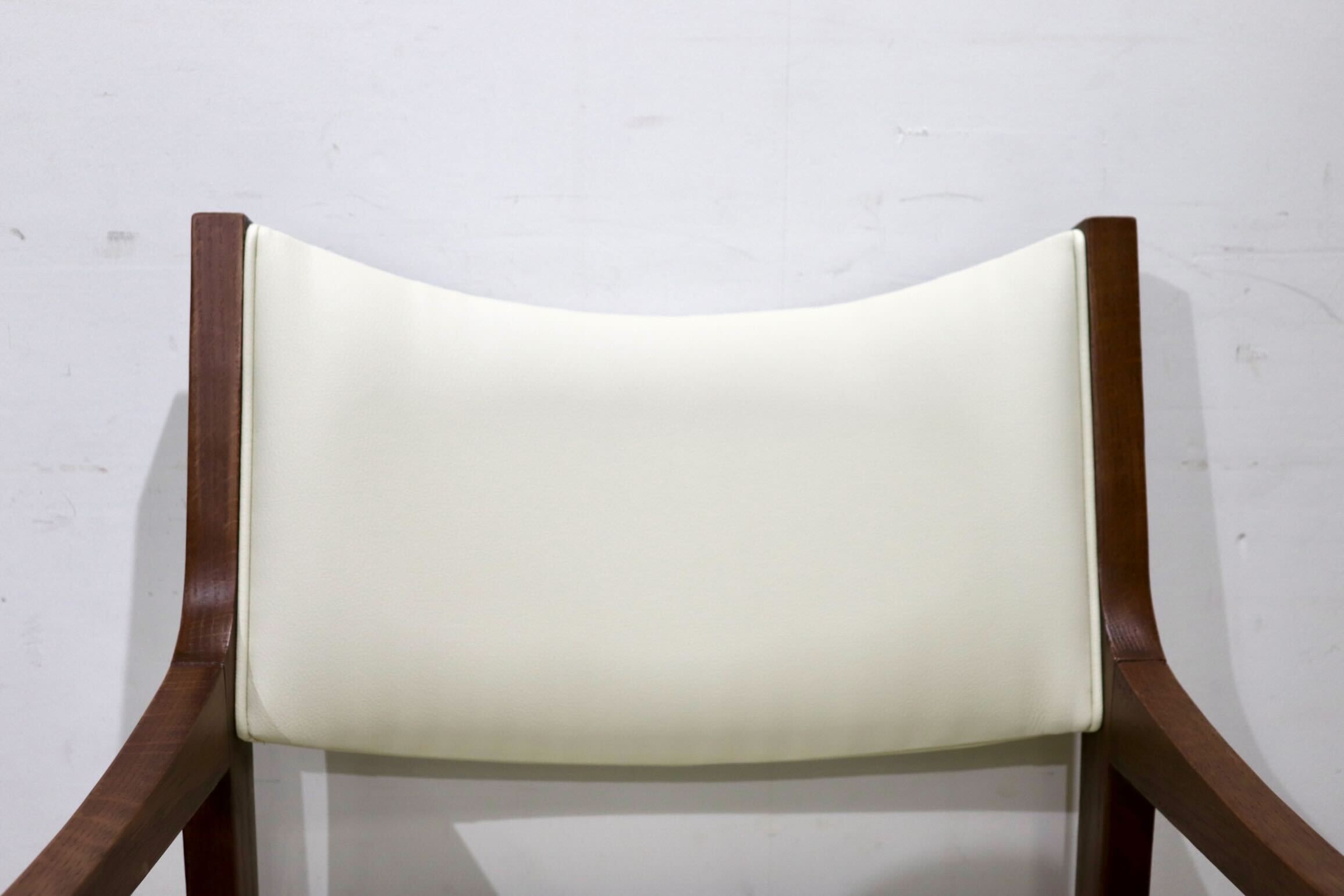 GMHN283D○MARGINAL / マージナル Chess MCH-200 ダイニングチェア アームチェア 椅子 チェア ホワイト シンプル 合皮 北欧スタイル 在庫品