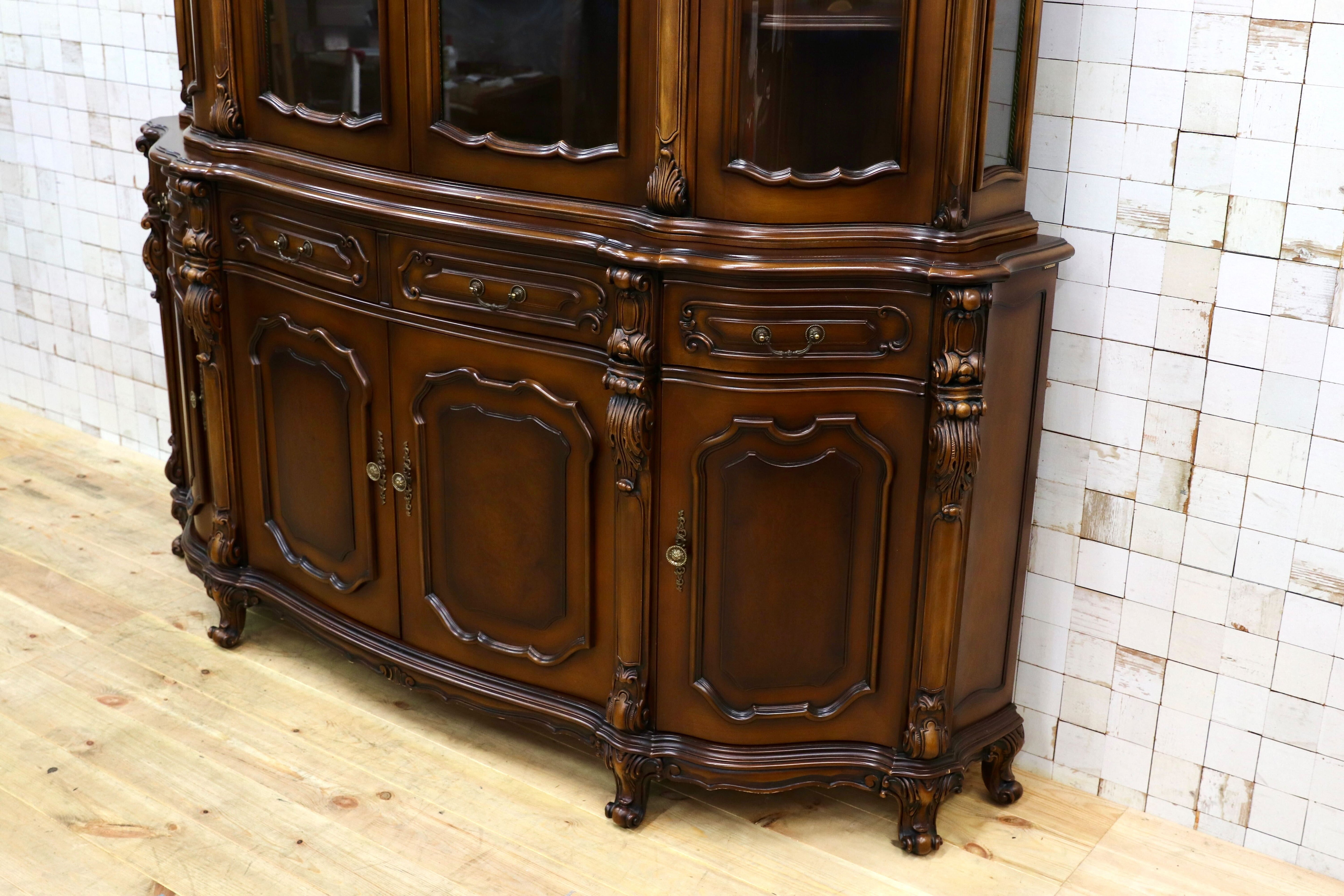 GMIO32○domani / ドマーニ ルイXY ルイ15世 飾り棚 キャビネット カリモク最高峰 クラシック リビングボード ロココ調 定価約280万 稀少