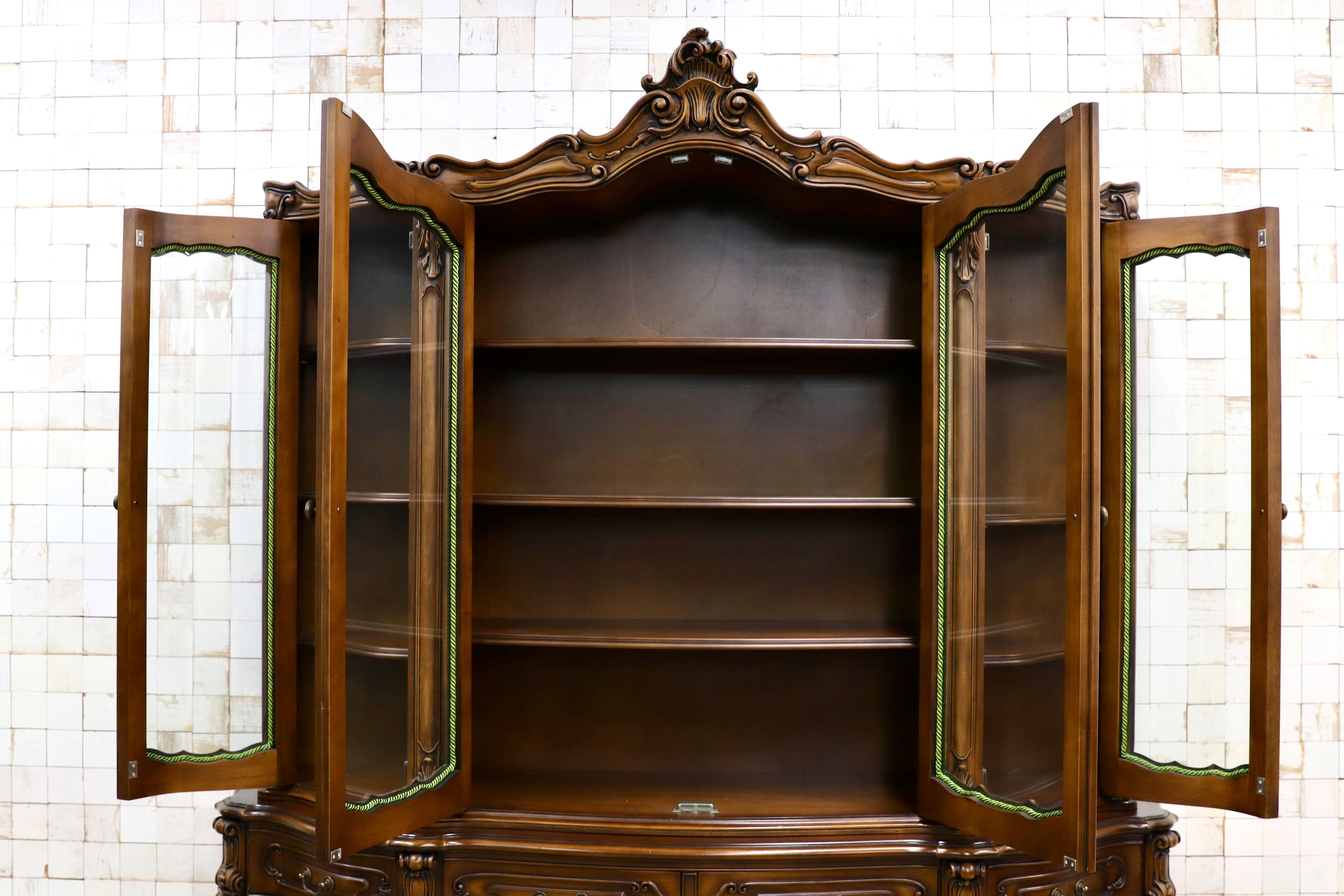 GMIO32○domani / ドマーニ ルイXY ルイ15世 飾り棚 キャビネット カリモク最高峰 クラシック リビングボード ロココ調 定価約280万 稀少