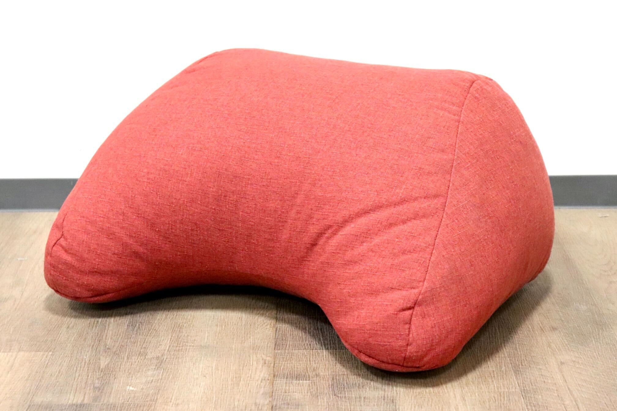 GMHK30A○France Bed / フランス PIZZ ピッツ オットマン フットスツール 腰掛け クッション ファブリック モダン レッド 廃番