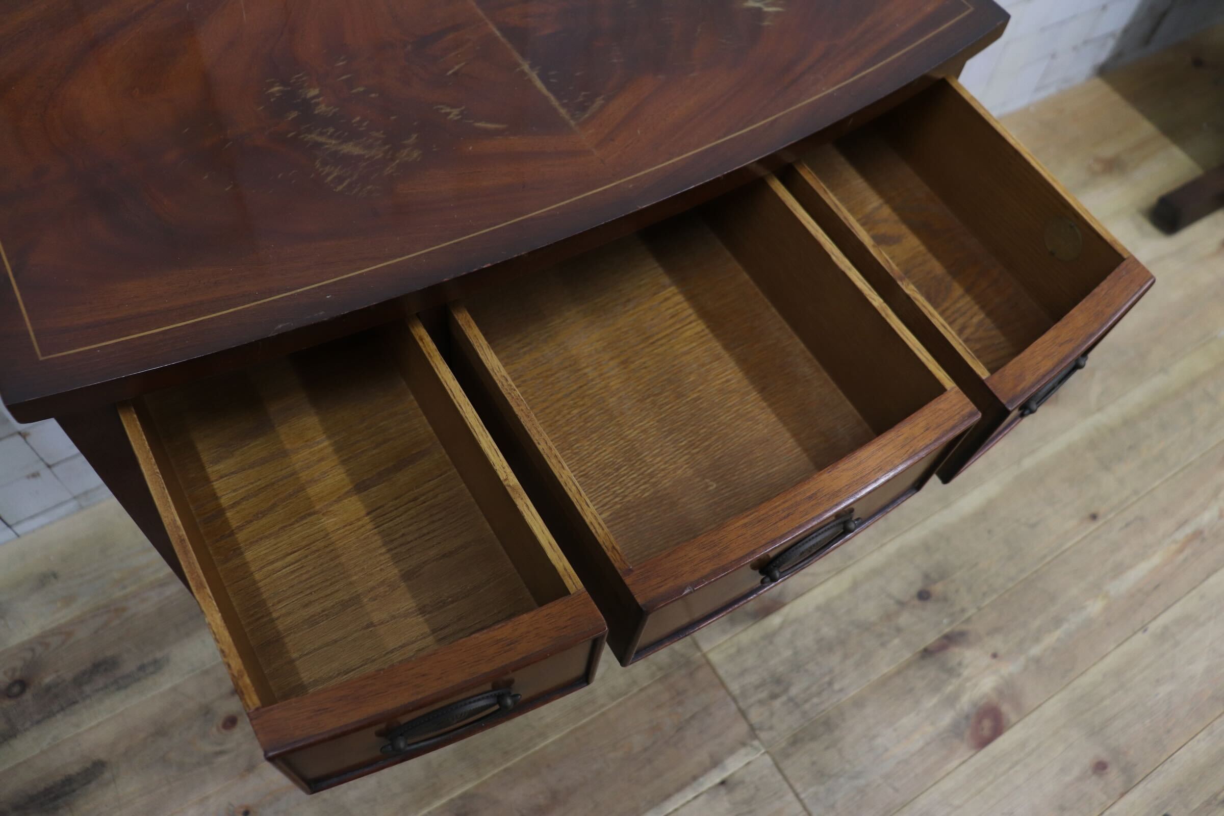 GMIK874〇Charles Barr / チャールズ・バー イギリス アンティーク サイドテーブル 収納 英国 クラシック 木製 机 デスク 飾り台