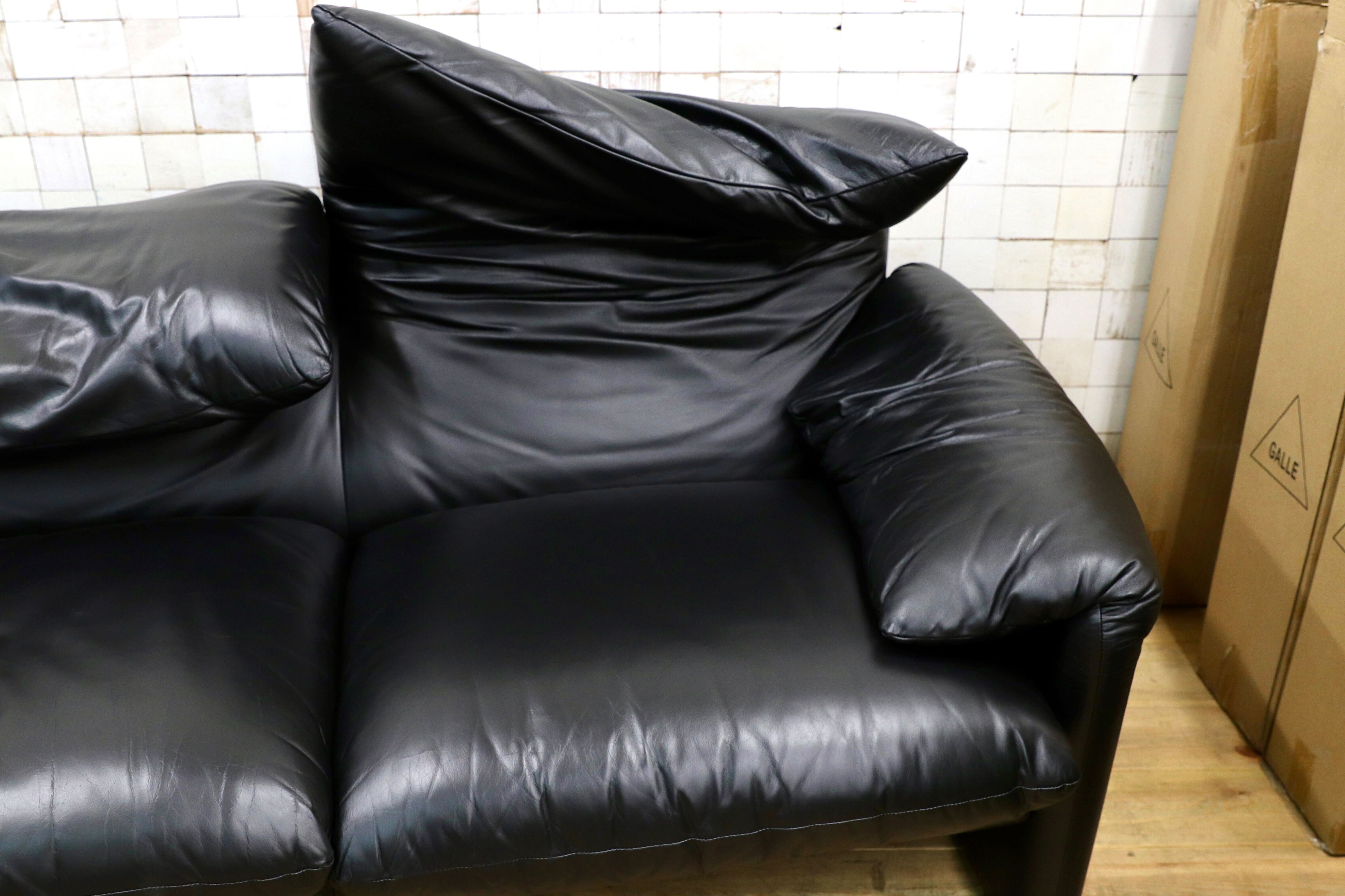 GMIN17○Cassina / カッシーナ 675 MARALUNGA マラルンガ 3人掛けソファ トリプルソファ 本革 ヴィコ・マジストレッティ 名作