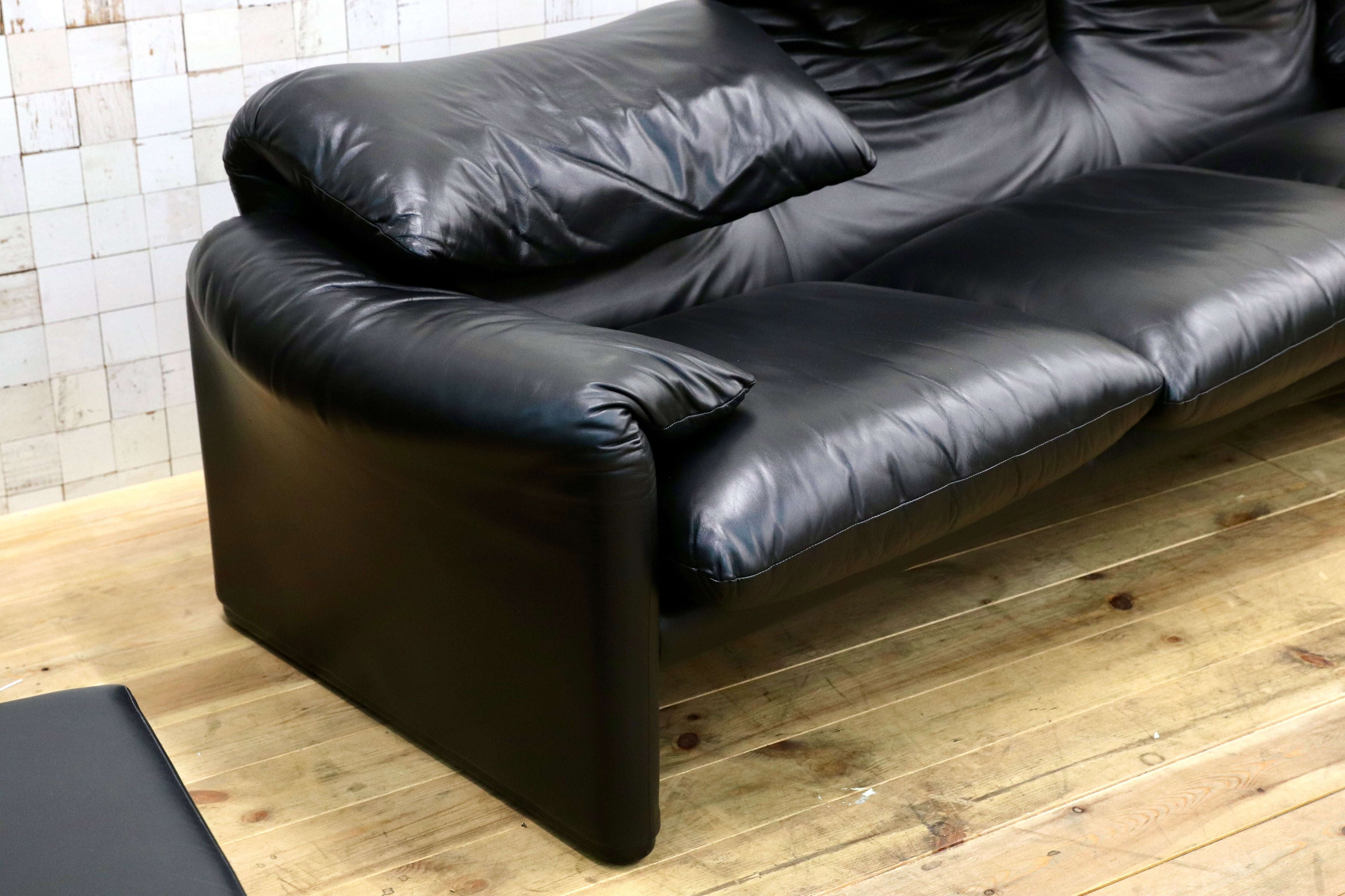 GMIN17○Cassina / カッシーナ 675 MARALUNGA マラルンガ 3人掛けソファ トリプルソファ 本革 ヴィコ・マジストレッティ 名作