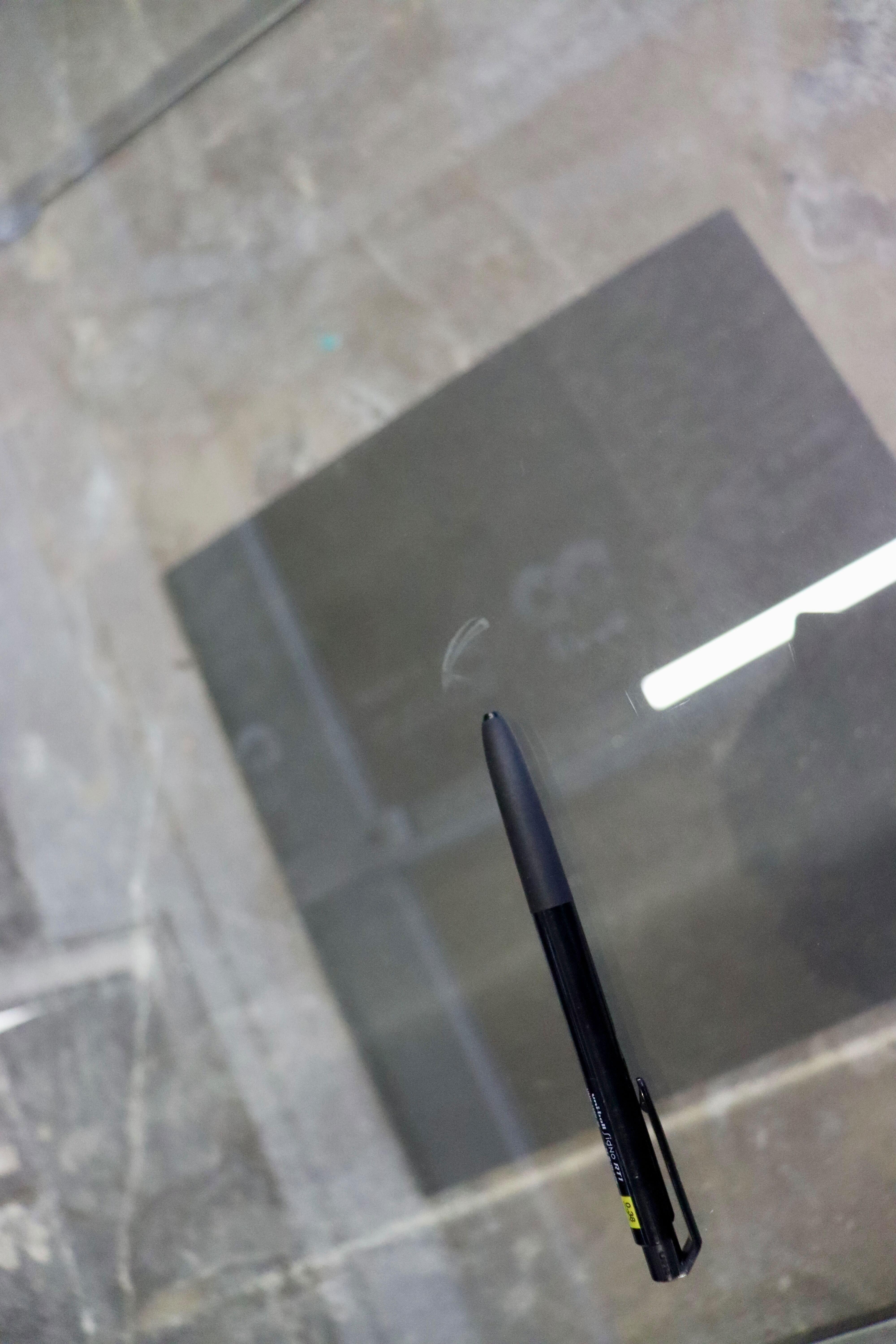 GMIK659A○IDC大塚家具 コンチネンタルファニチャー サターン センターテーブル ローテブル リビングテーブル ガラステーブル