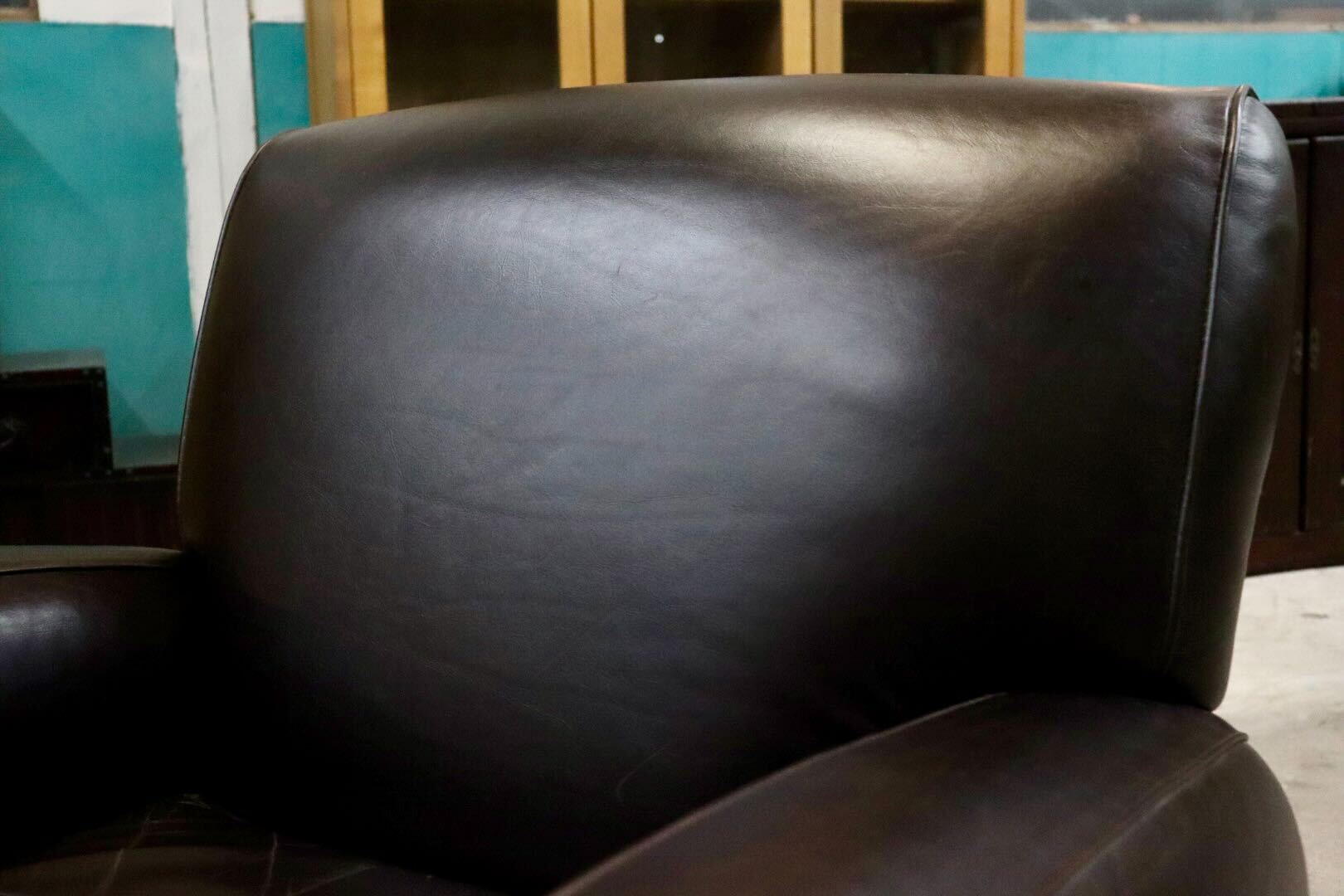 GMIK558B○Pottery Barn / ポッタリーバーン 1人掛けソファ シングルソファ ラウンジチェア 本革 ダークブラウン アメリカ 美品