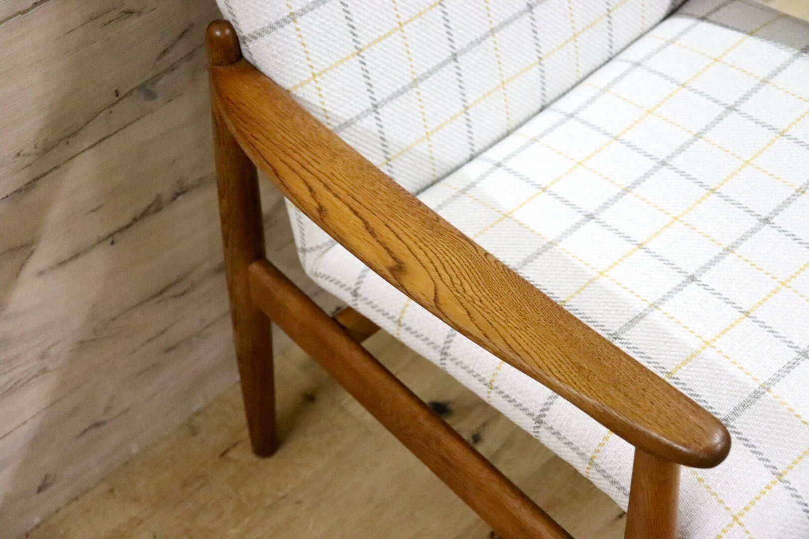 GMHK3D○オールドカリモク karimoku アームチェア 椅子 ラウンジチェア ダイニングチェア 楢無垢材 北欧スタイル ヴィンテージ リペア済