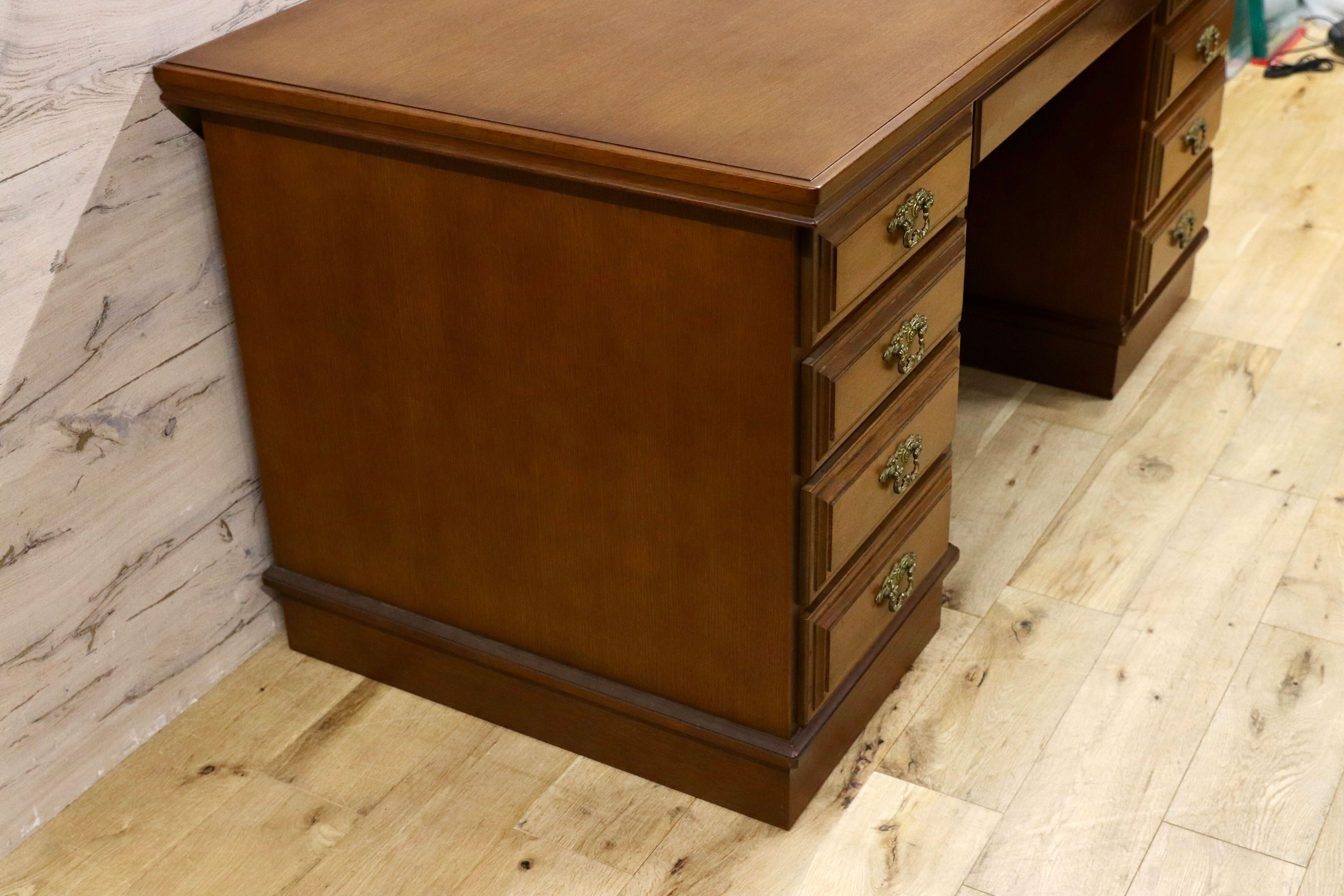 GMIH277B○karimoku / カリモク コロニアル 両袖机 書斎机 勉強机 学習デスク クラシック カントリー ヴィンテージ 国産家具 レトロ