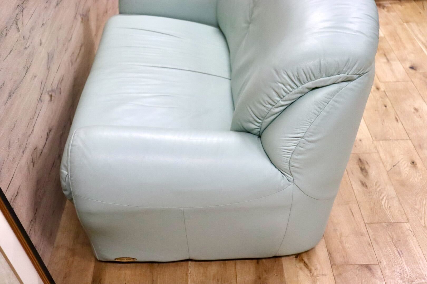 GMFK763A○Chateau d'Ax / シャトーダックス 2人掛けソファ ラブソファ 長椅子 本革 ミント イタリアモダン フランスベッド