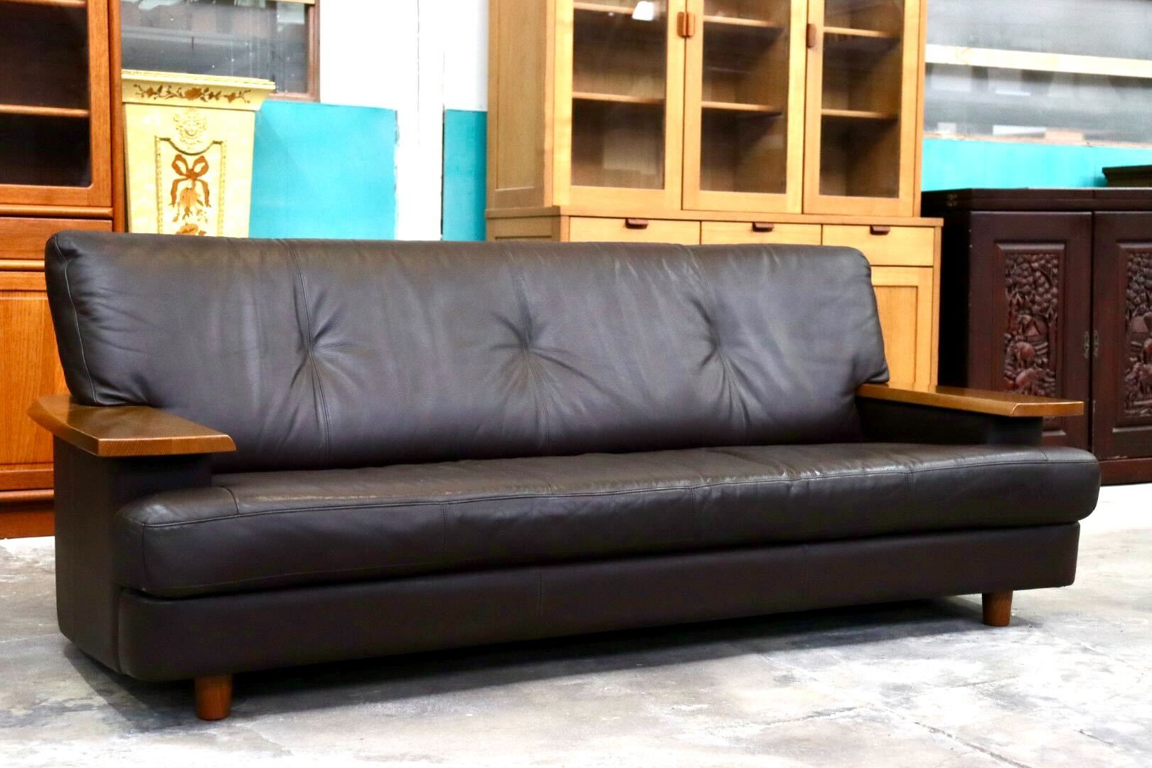 GMIK557B○karimoku / カリモク ZU4023 3人掛けソファ トリプルソファ 長椅子 本革 応接 モダン 国産家具