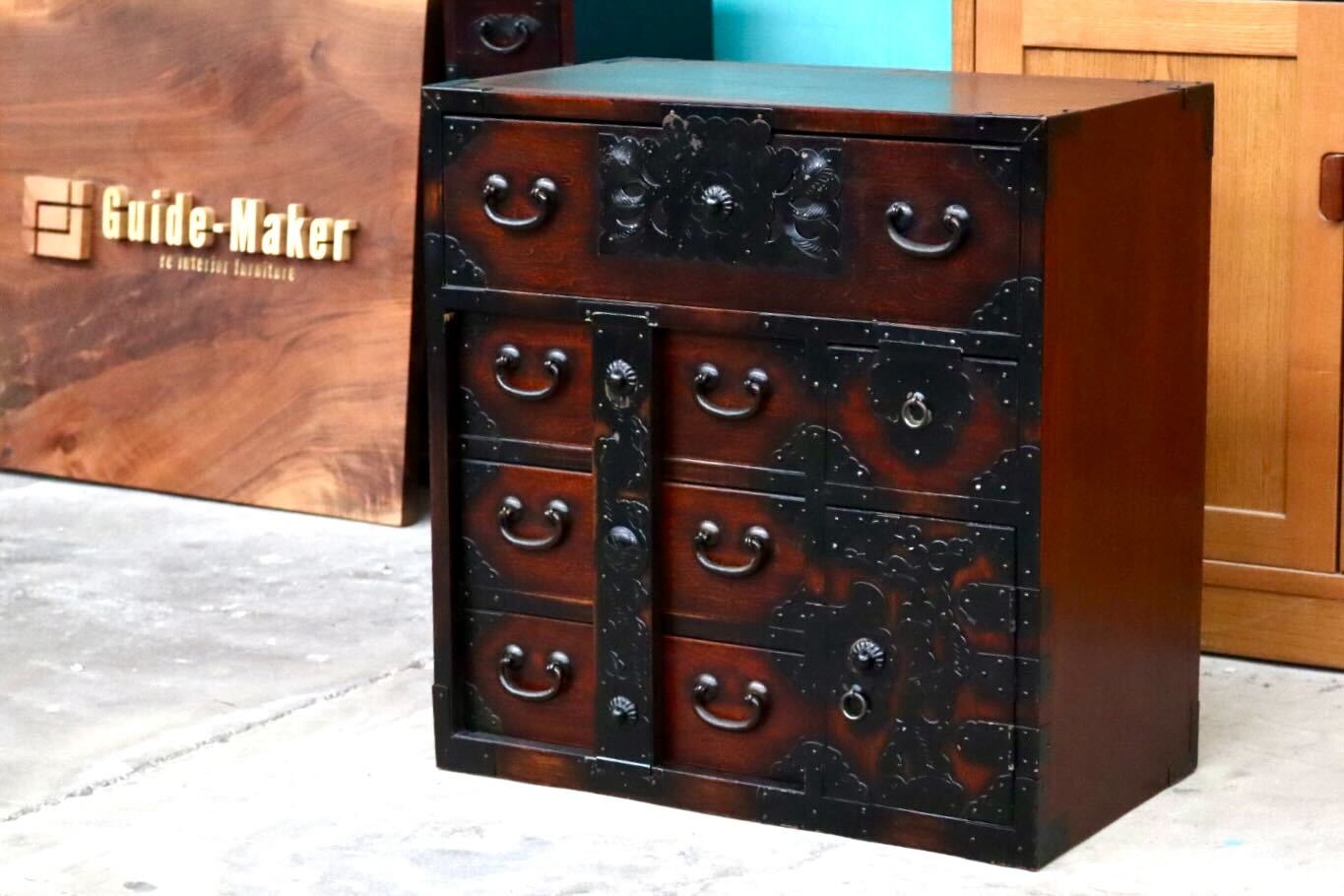 GMIS518○箪笥 チェスト 時代箪笥 民芸箪笥 和箪笥 収納棚 閂錠 引き出し 戸棚 和家具 無垢材 レトロ アンティーク