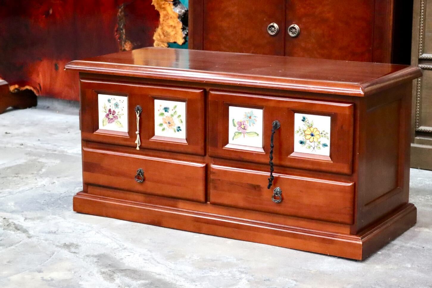 GMIK552A○ACTUS / アクタス バレンシア 2段チェスト キャビネット 収納 タイル 花柄 引き出し 木製 レトロ カントリー