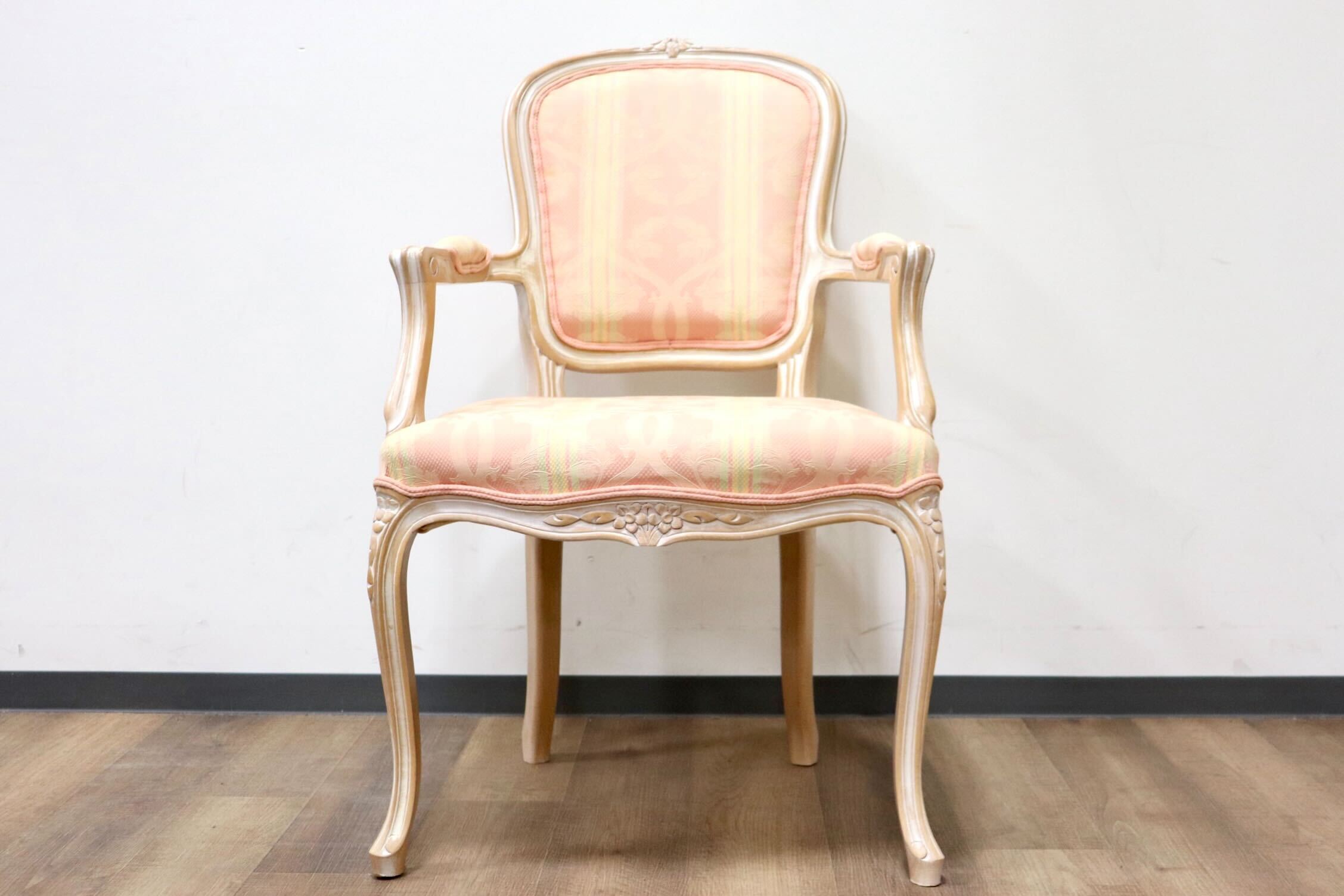 GMGO23B○西洋 アンティーク調 ダイニングチェア アームチェア 椅子 ロココ調 ファブリック 彫刻 刺繍 猫脚 シャビーシック クラシック