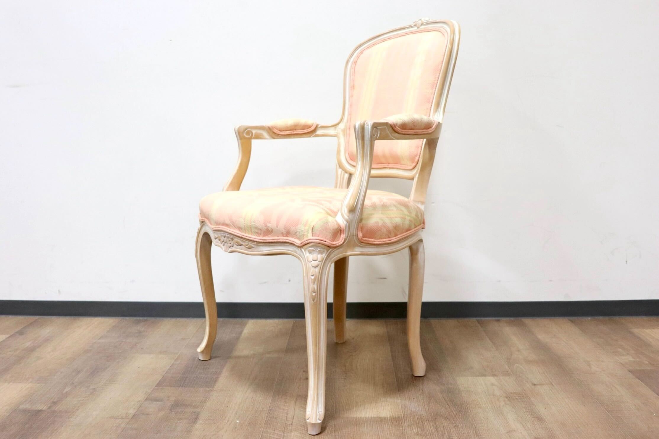 GMGO23B○西洋 アンティーク調 ダイニングチェア アームチェア 椅子 ロココ調 ファブリック 彫刻 刺繍 猫脚 シャビーシック クラシック