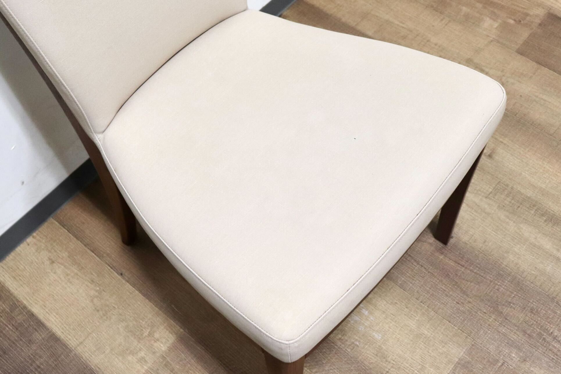 GMHH209C○karimoku / カリモク CT7855 ダイニングチェア 食卓椅子 アームレスチェア 椅子 合皮 国産家具 モダン 定価約8.1万 展示品
