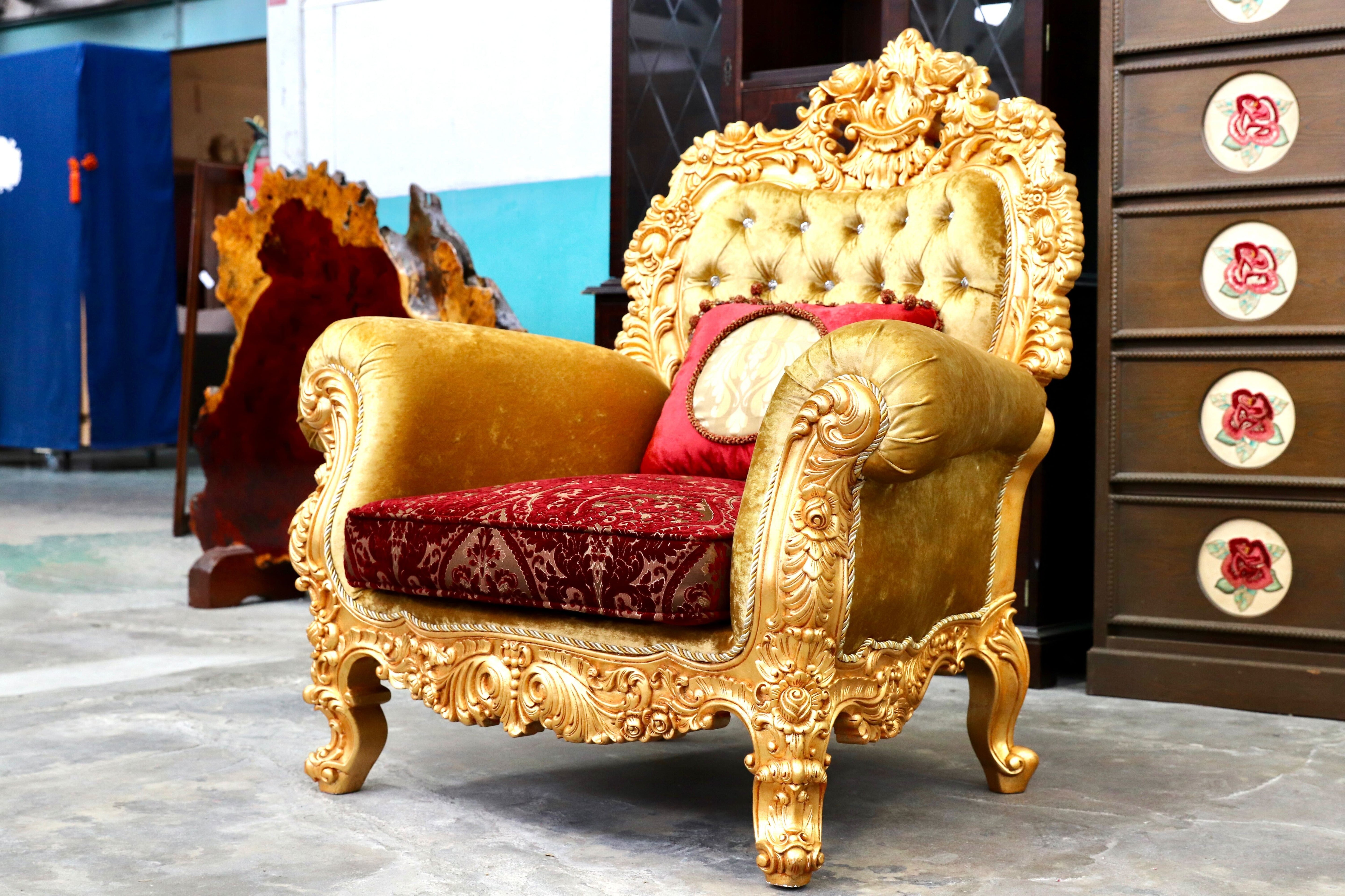 GMIS310B○18世紀 イギリス クラシックスタイル シングルソファ ロココ調 スワロフスキー 最高級 ゴールド エレガント 展示品