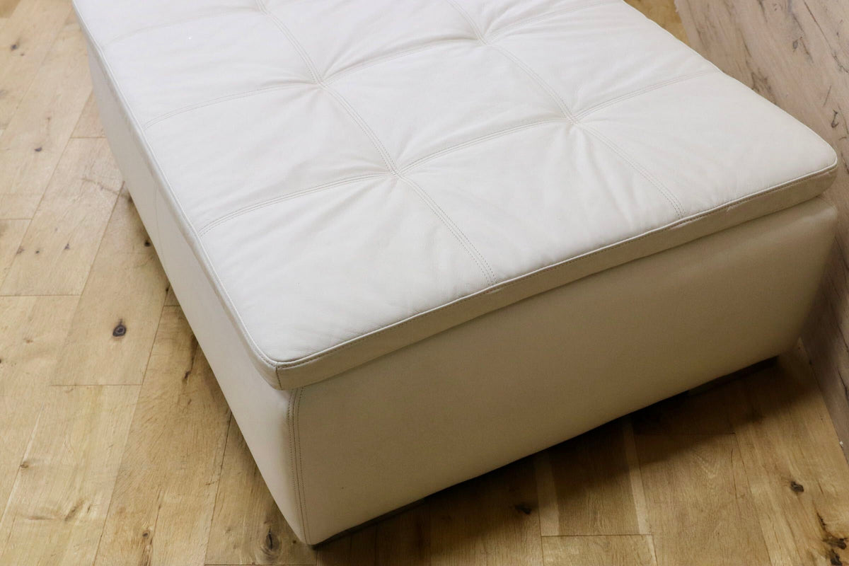 GMJS281○BoConcept / ボーコンセプト Mezzo メッツォ オットマン スツール 総本革 レザー ホワイト 北欧モダン デンマーク 約17万