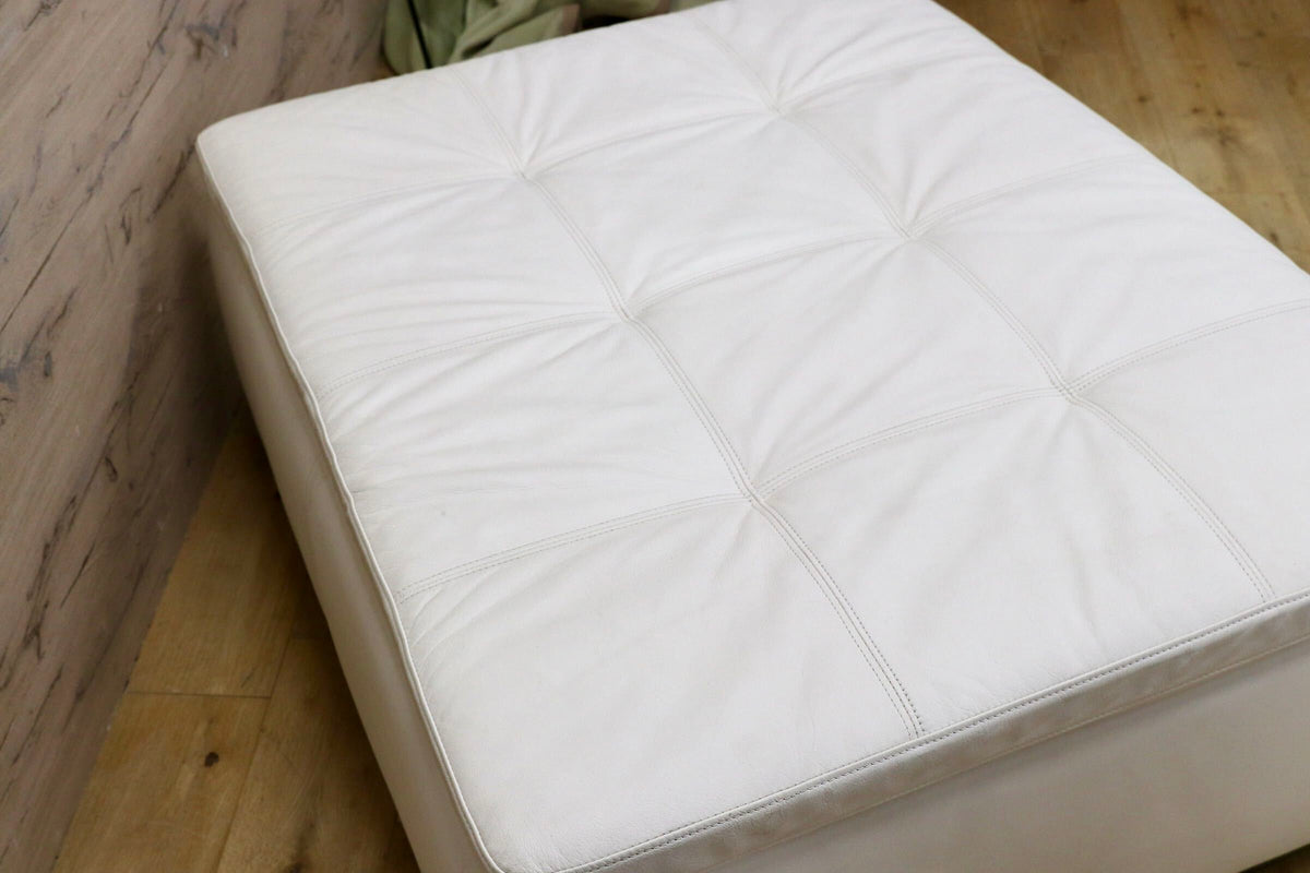 GMJS281○BoConcept / ボーコンセプト Mezzo メッツォ オットマン スツール 総本革 レザー ホワイト 北欧モダン デンマーク 約17万