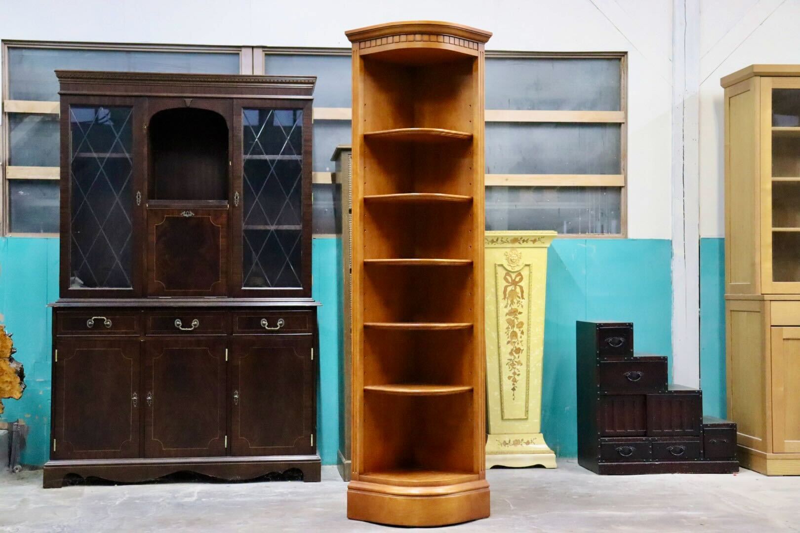 GMIS323○横浜ダニエル / DANIEL コーナーラック 飾り棚 シェルフ リビング収納 アーリーアメリカン 樺桜 無垢 定価約27.4万 美品