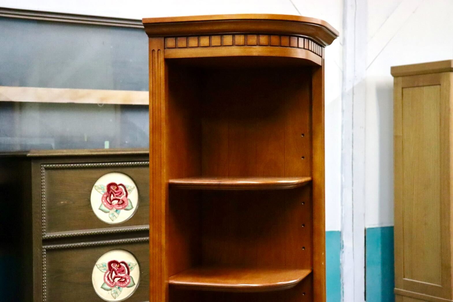 GMIS323○横浜ダニエル / DANIEL コーナーラック 飾り棚 シェルフ リビング収納 アーリーアメリカン 樺桜 無垢 定価約27.4万 美品